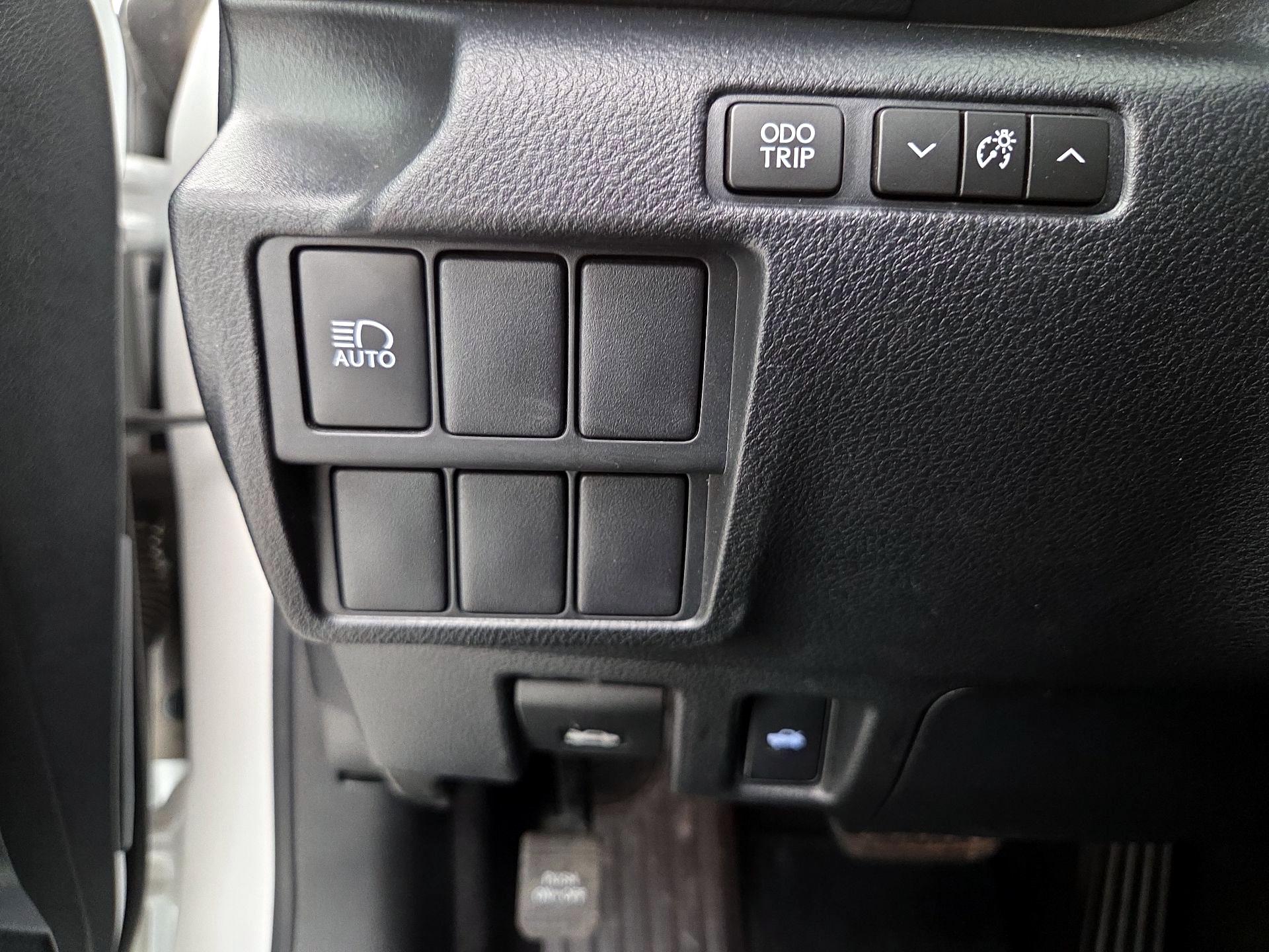 Thumbnail: 2017 Lexus IS - 13