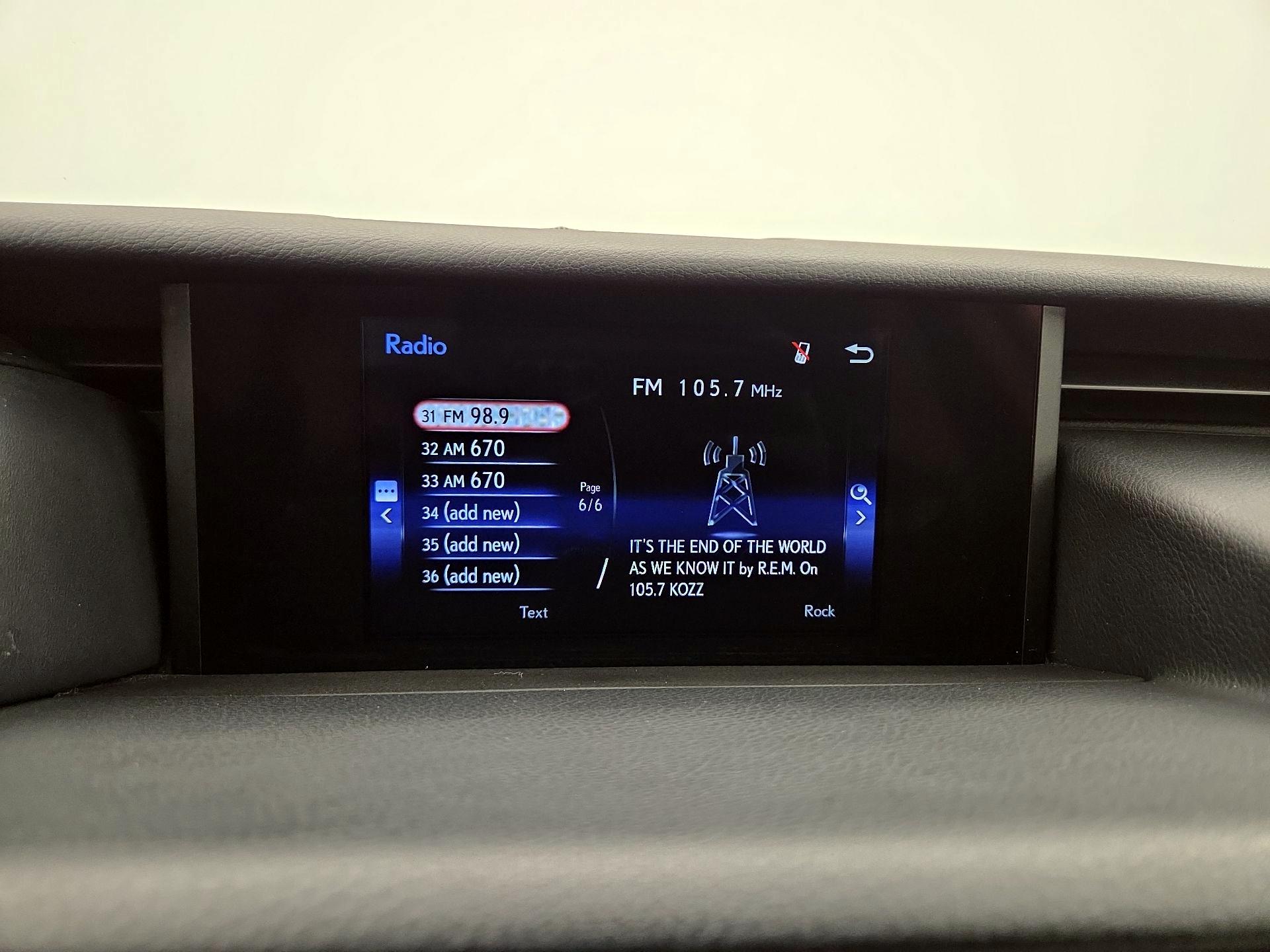 Thumbnail: 2017 Lexus IS - 15