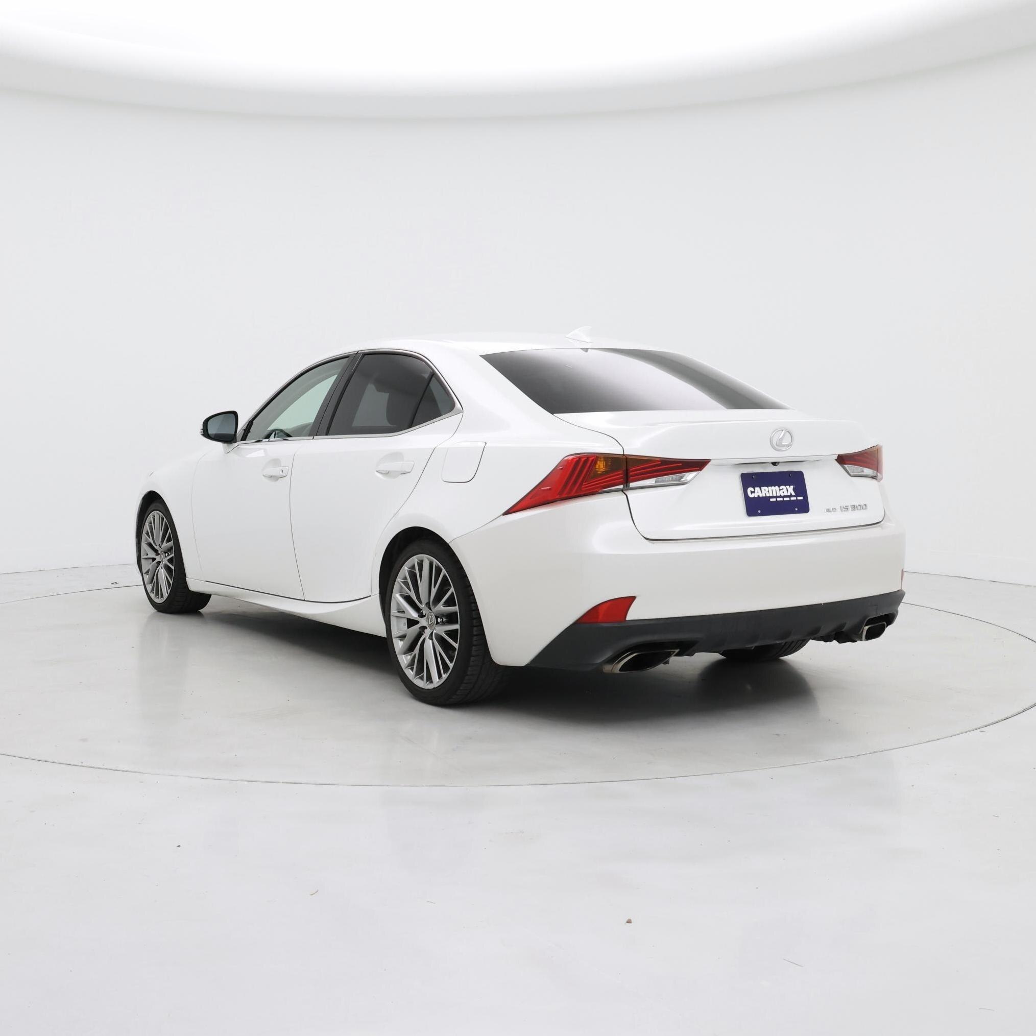 Thumbnail: 2017 Lexus IS - 2