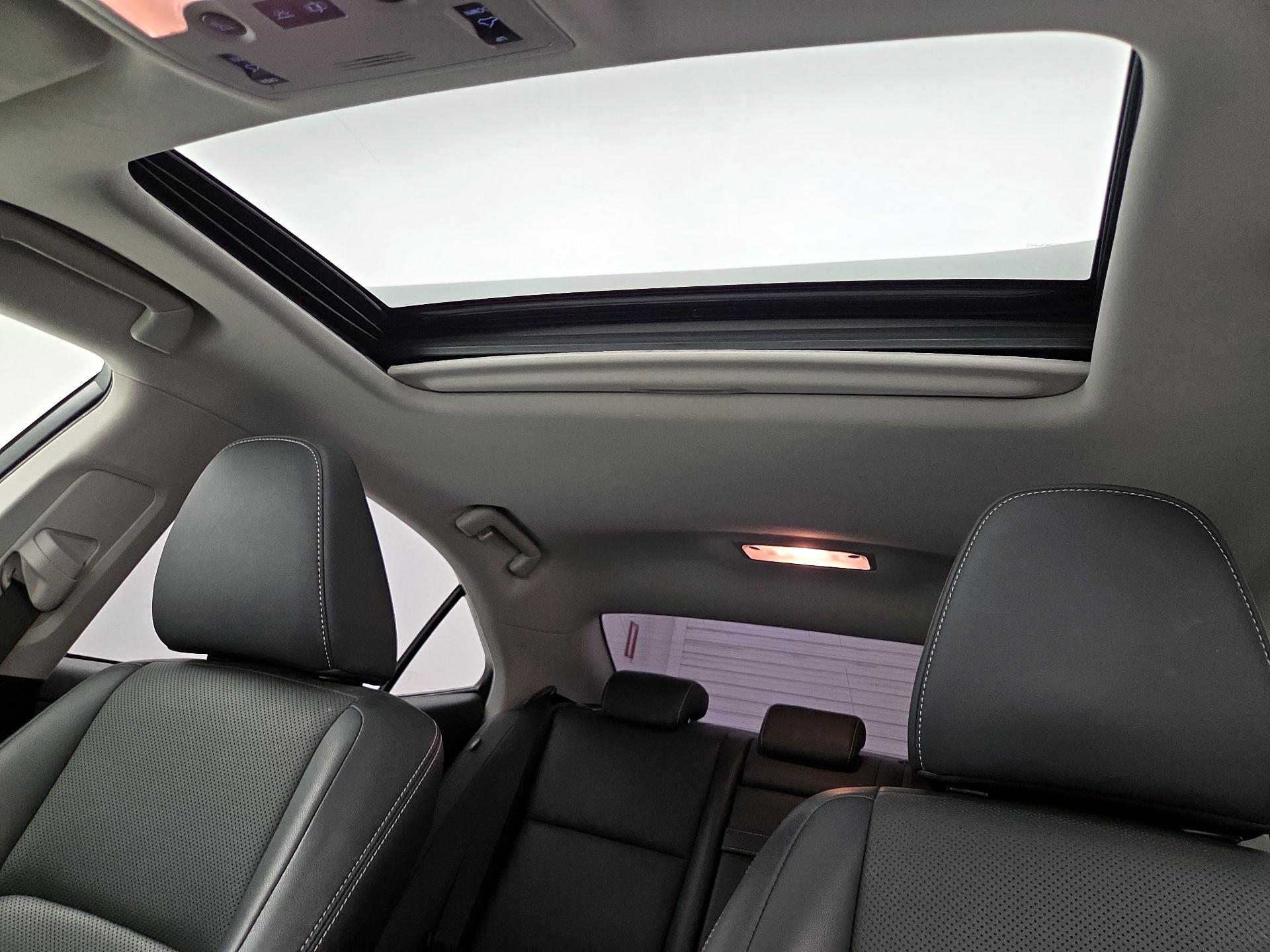 Thumbnail: 2017 Lexus IS - 19