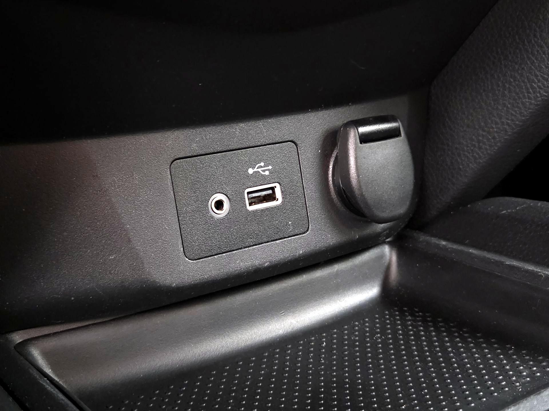 Thumbnail: 2018 Nissan Rogue - 18