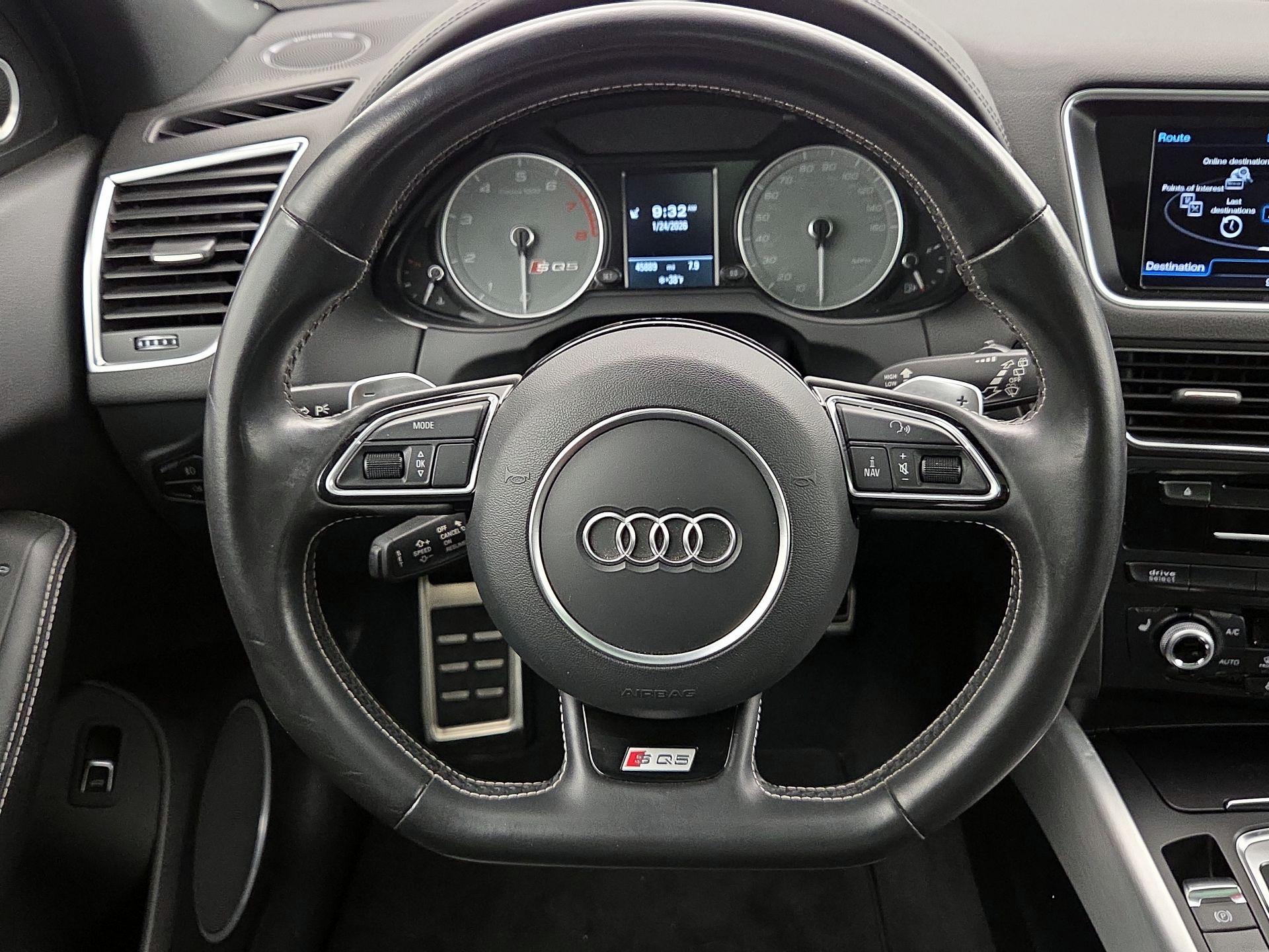 Thumbnail: 2016 Audi SQ5 - 10