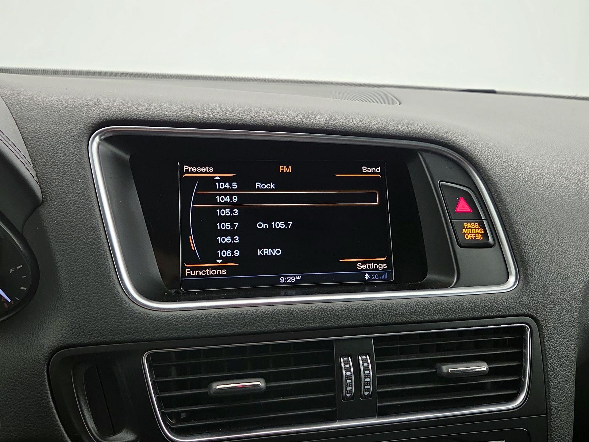 Thumbnail: 2016 Audi SQ5 - 16