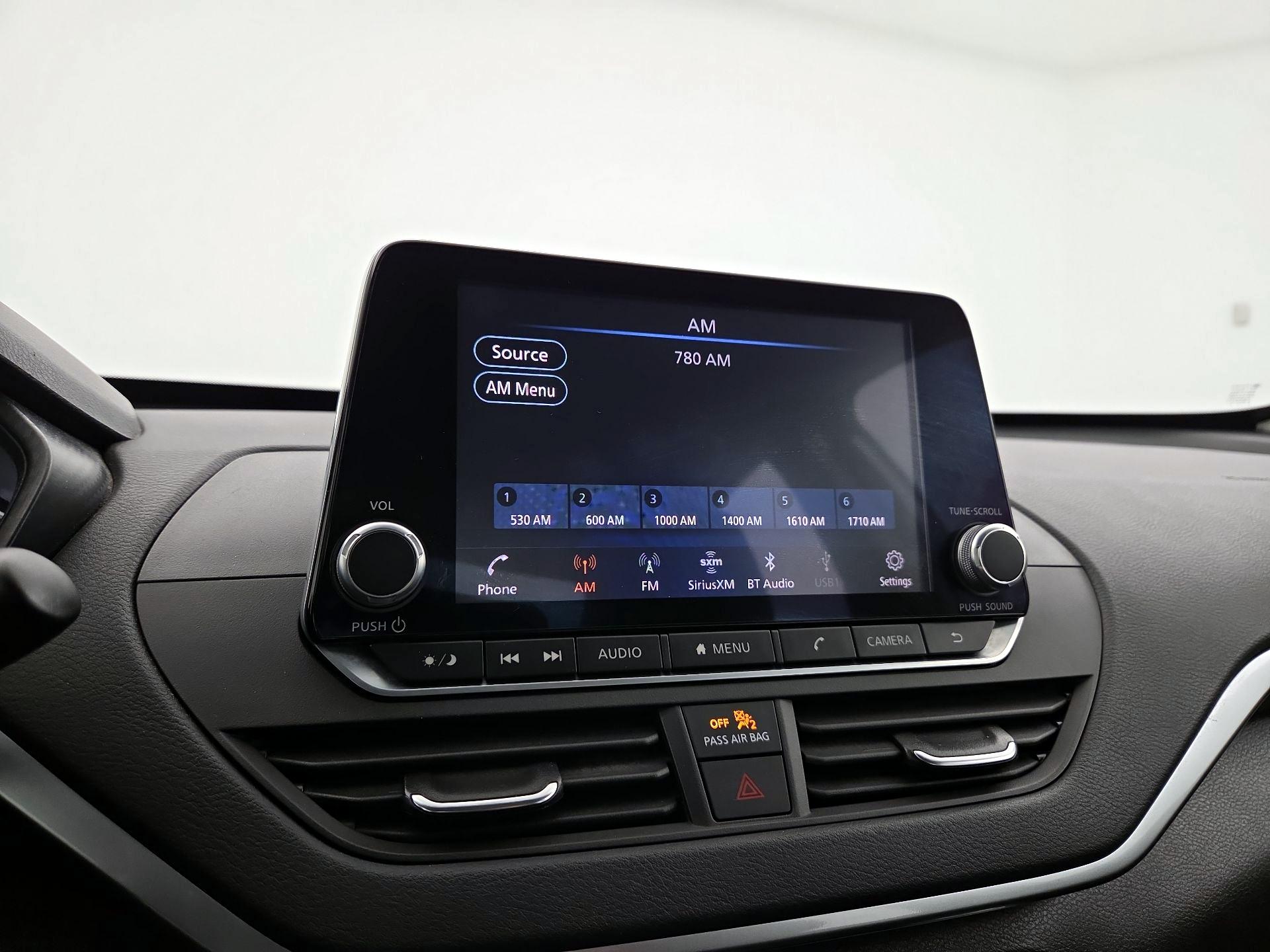 Thumbnail: 2020 Nissan Altima - 15