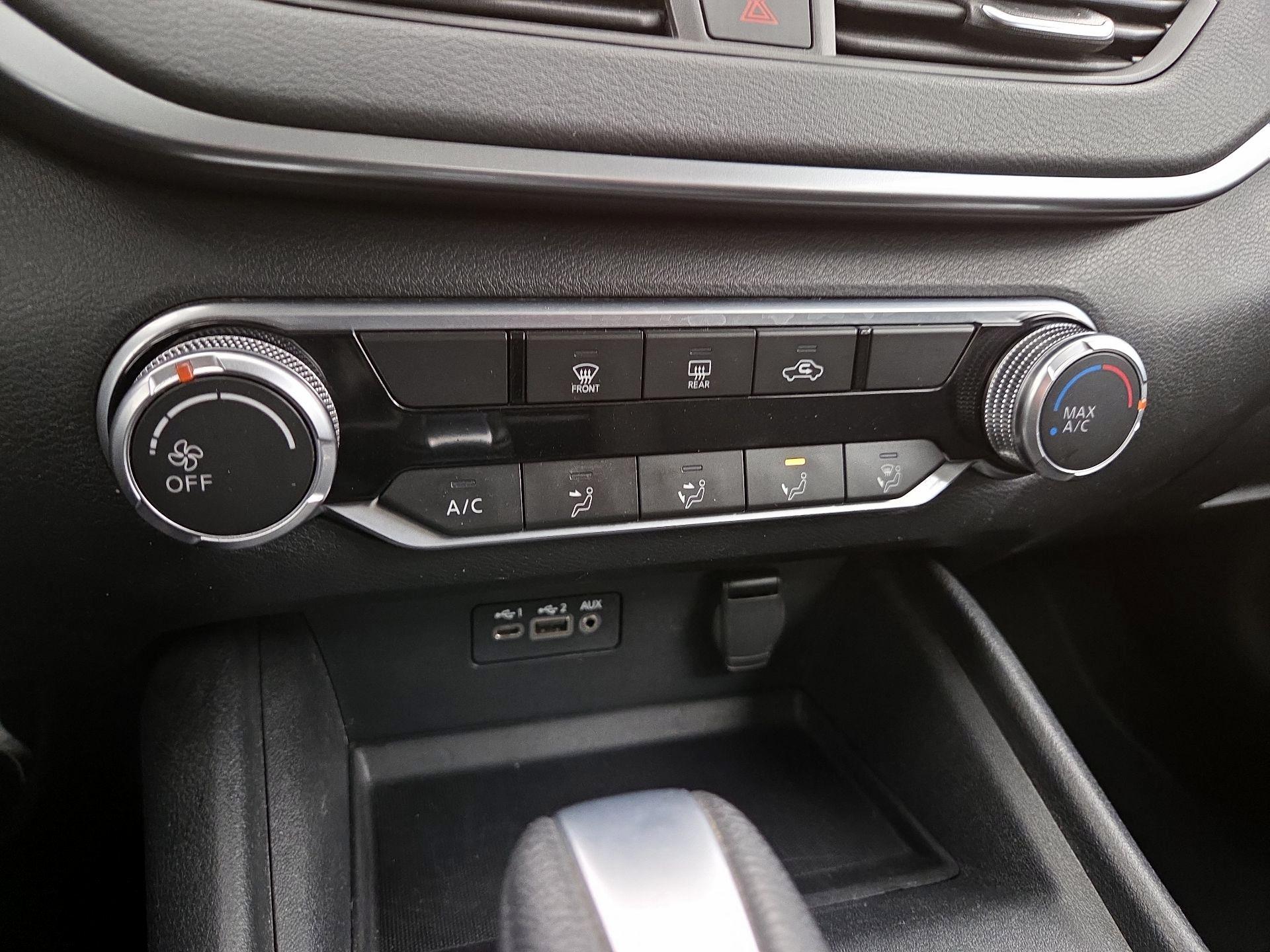 Thumbnail: 2020 Nissan Altima - 16