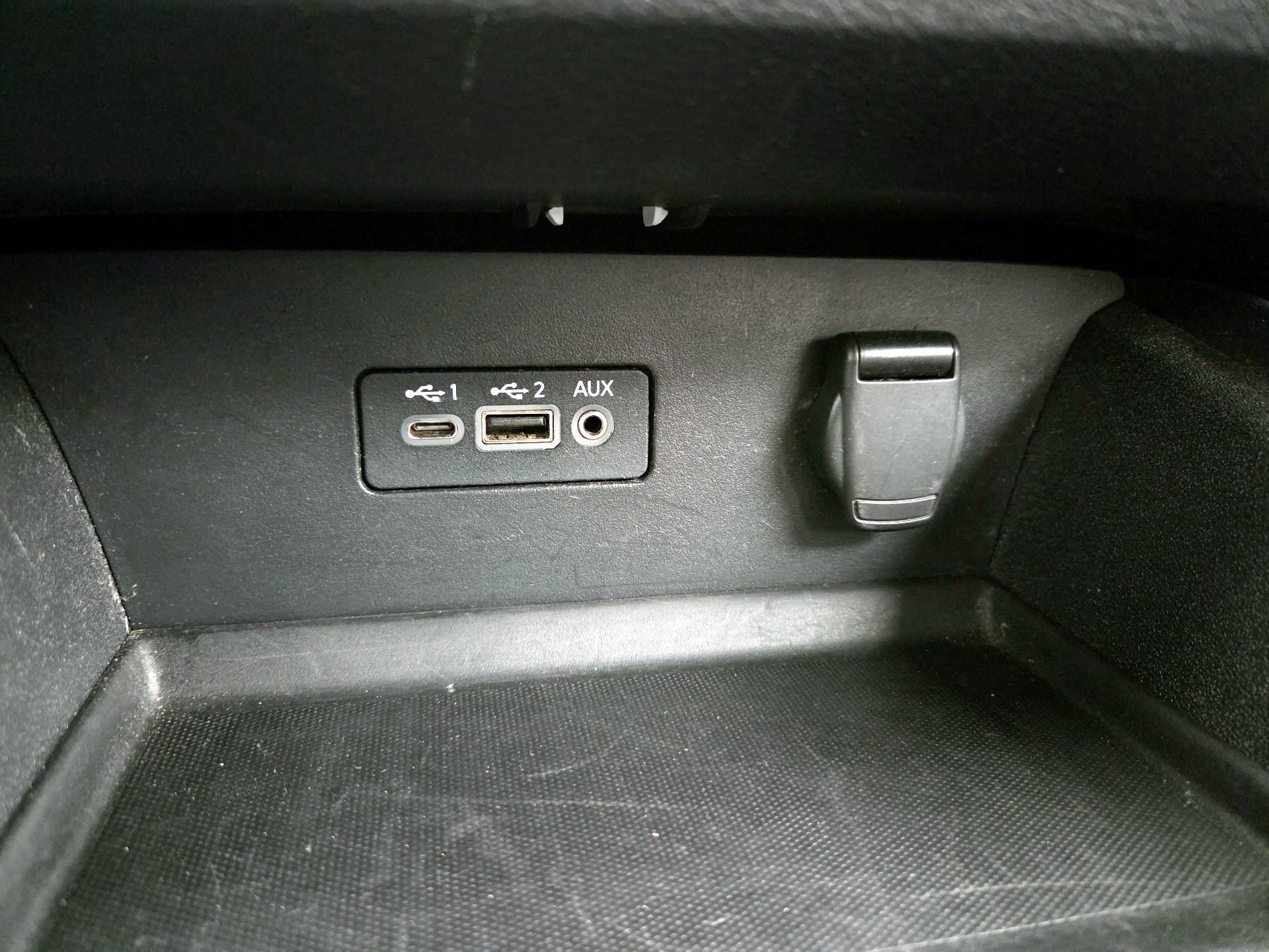 Thumbnail: 2020 Nissan Altima - 18