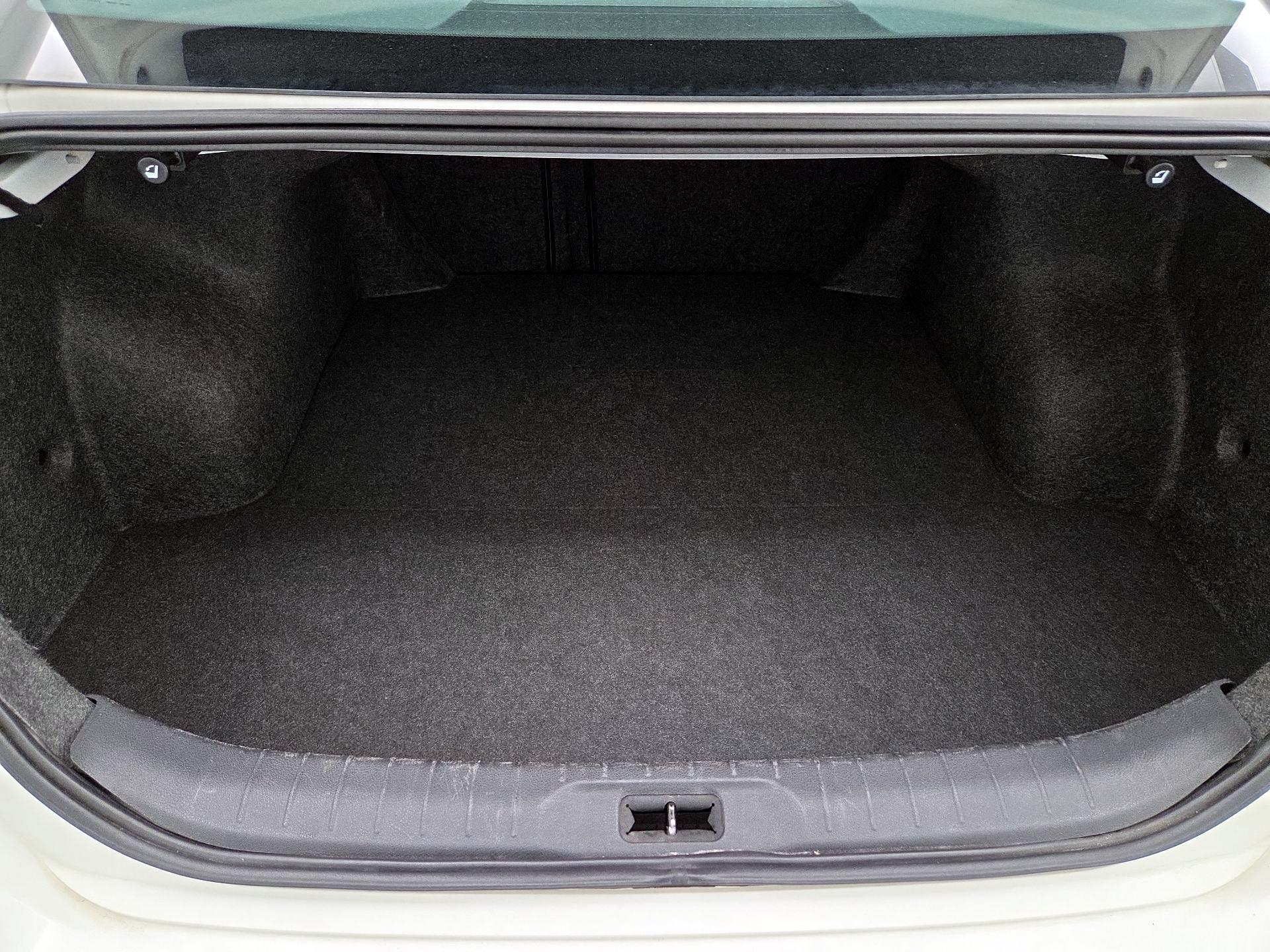 Thumbnail: 2020 Nissan Altima - 20