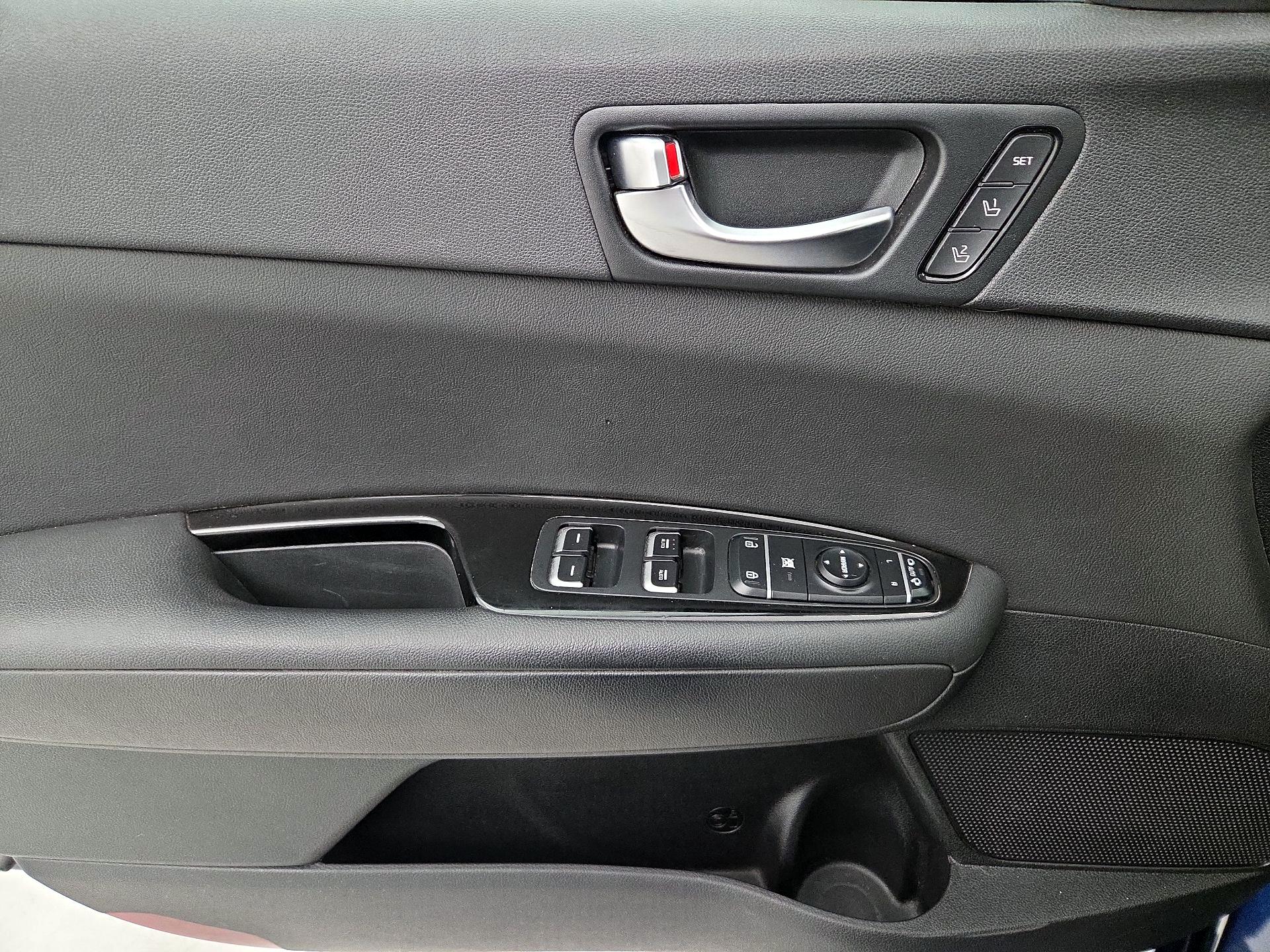 Thumbnail: 2017 Kia Optima - 12