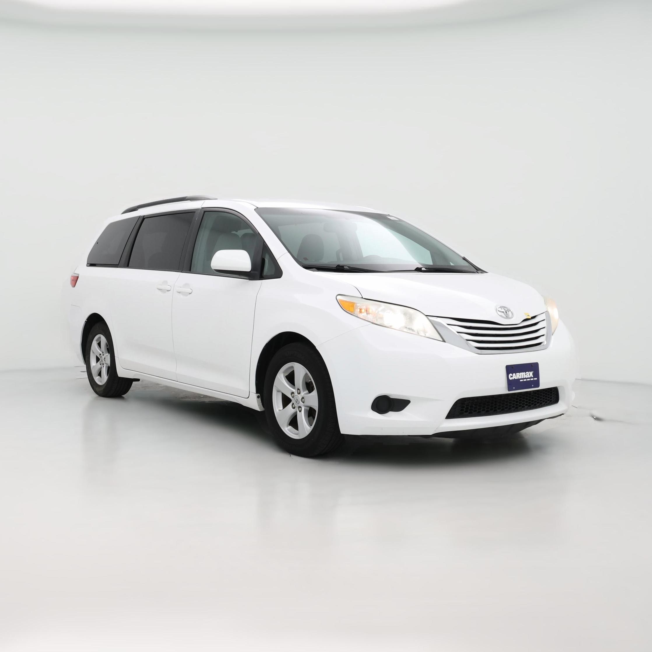 Thumbnail: 2015 Toyota Sienna - 1