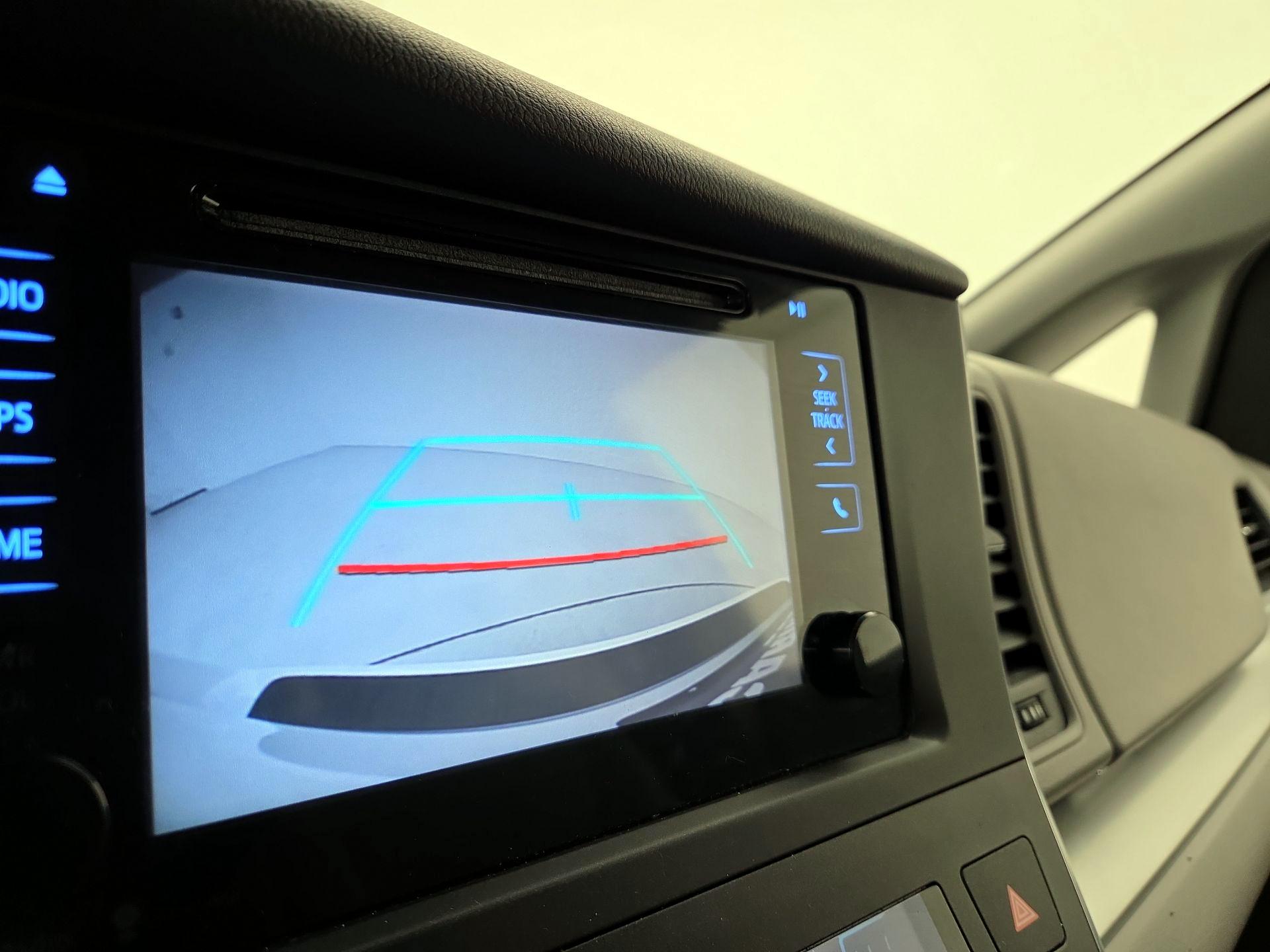 Thumbnail: 2015 Toyota Sienna - 14