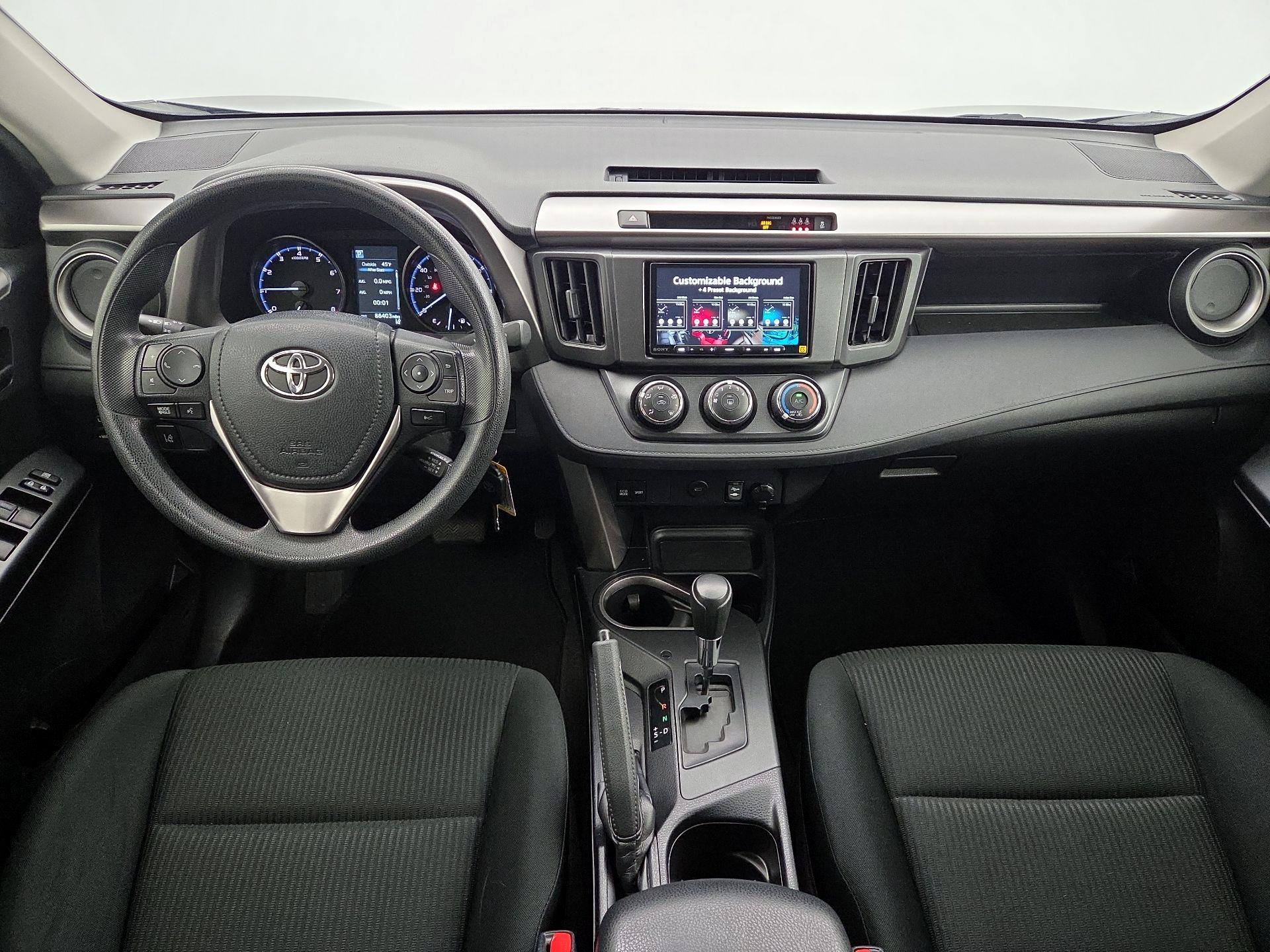 Thumbnail: 2017 Toyota RAV4 - 9