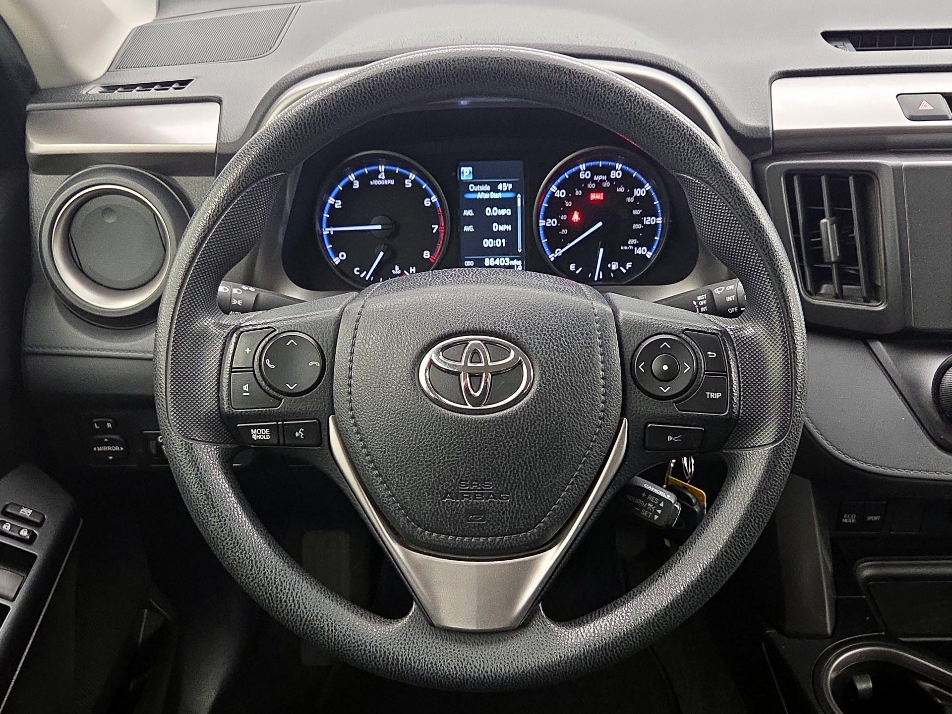 Thumbnail: 2017 Toyota RAV4 - 10