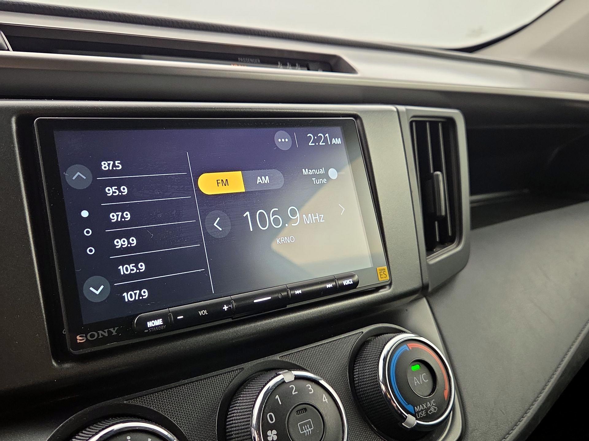 Thumbnail: 2017 Toyota RAV4 - 15