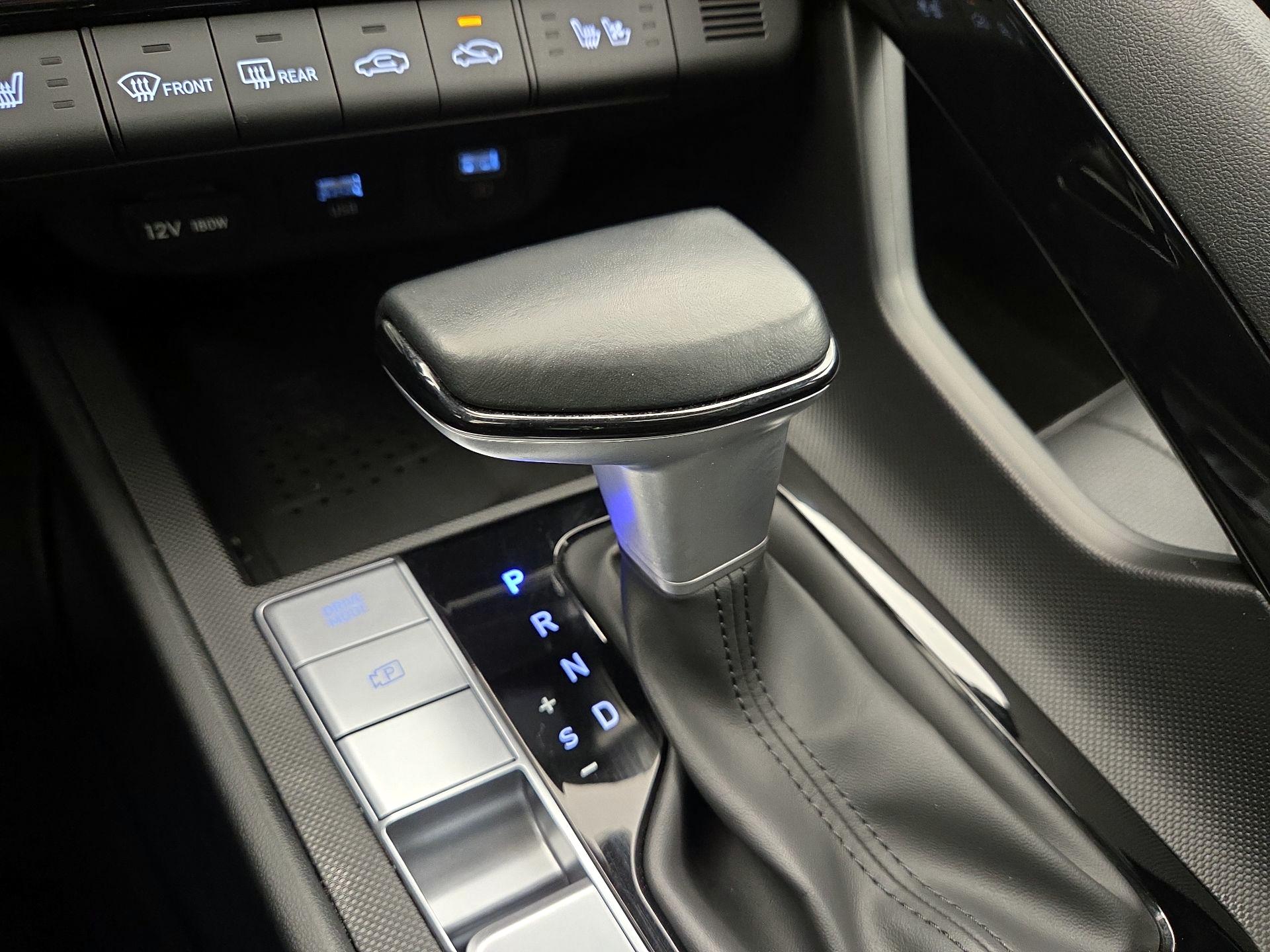 Thumbnail: 2023 Hyundai Elantra - 17