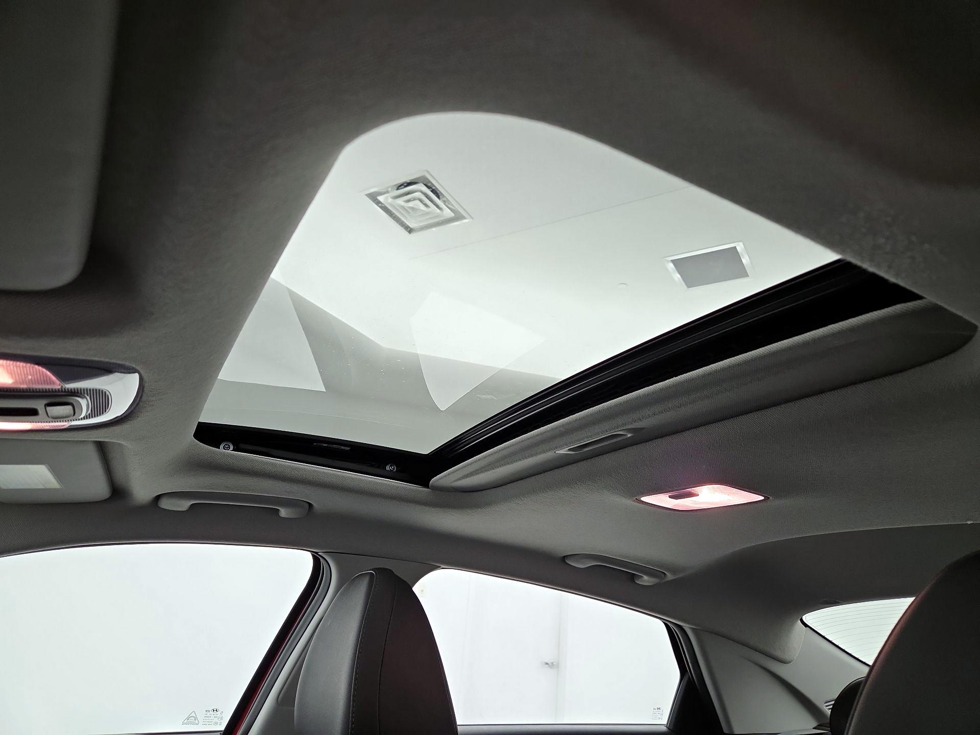 Thumbnail: 2023 Hyundai Elantra - 18