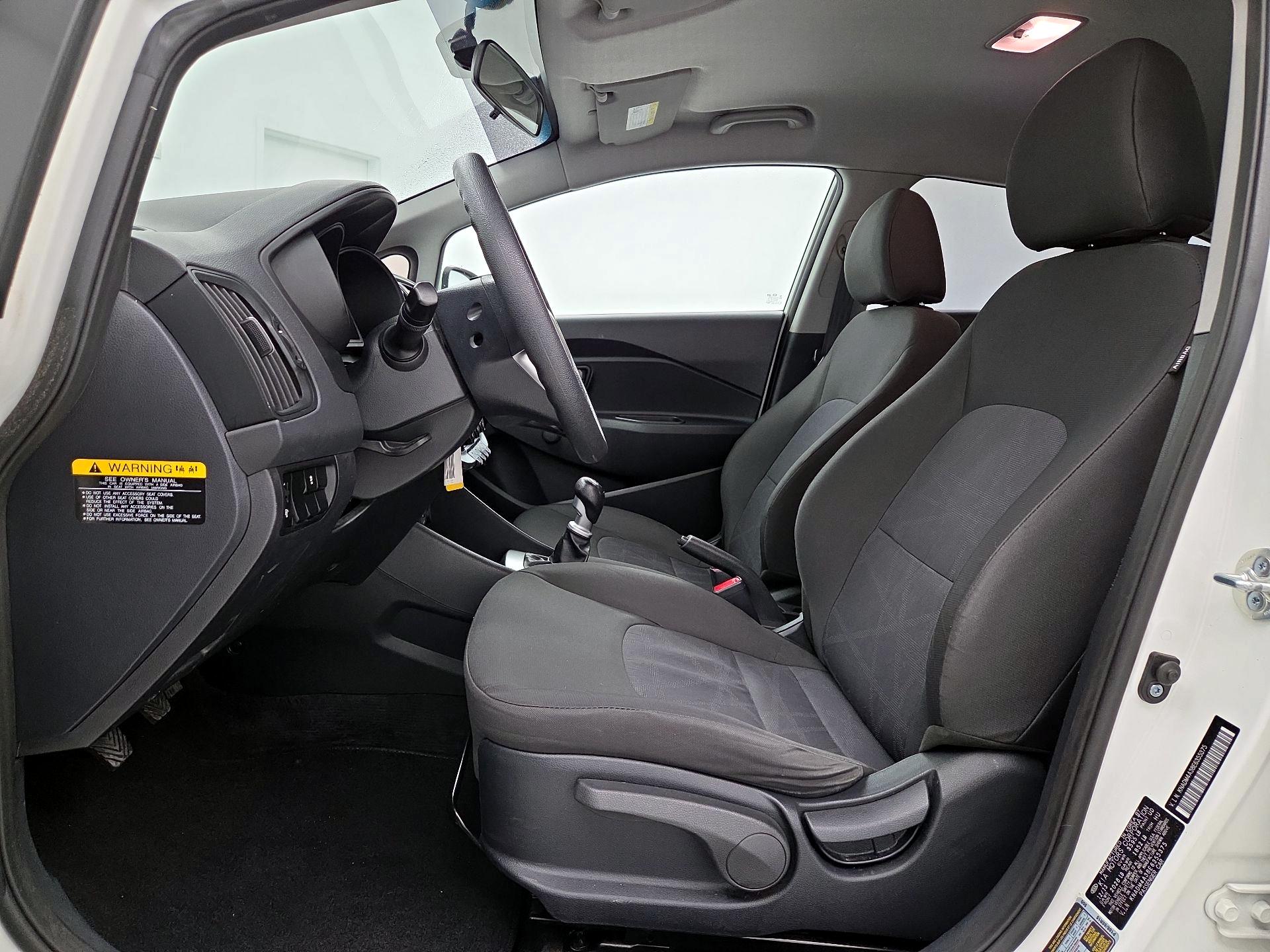 Thumbnail: 2014 Kia Rio - 11