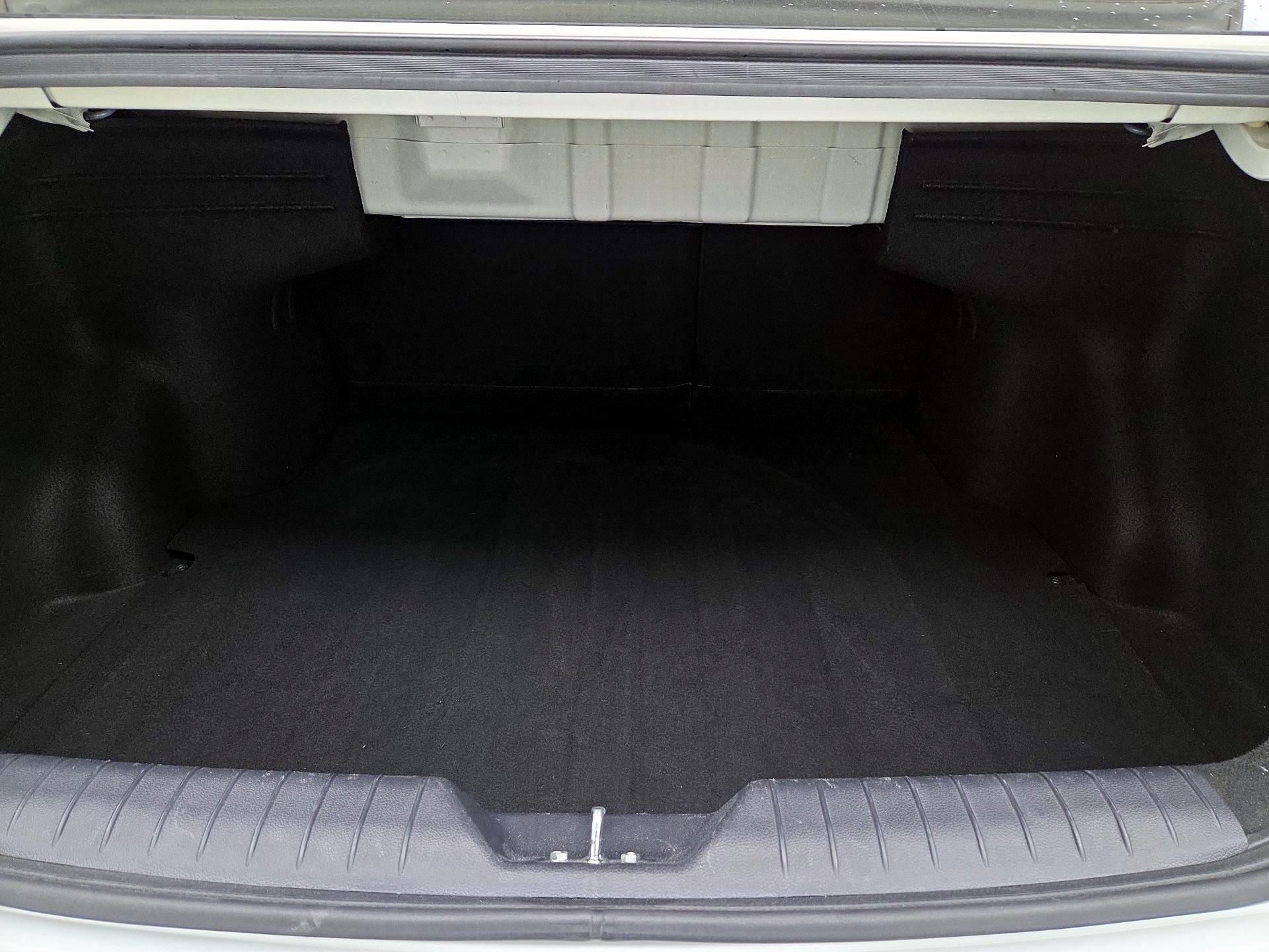 Thumbnail: 2014 Kia Rio - 18