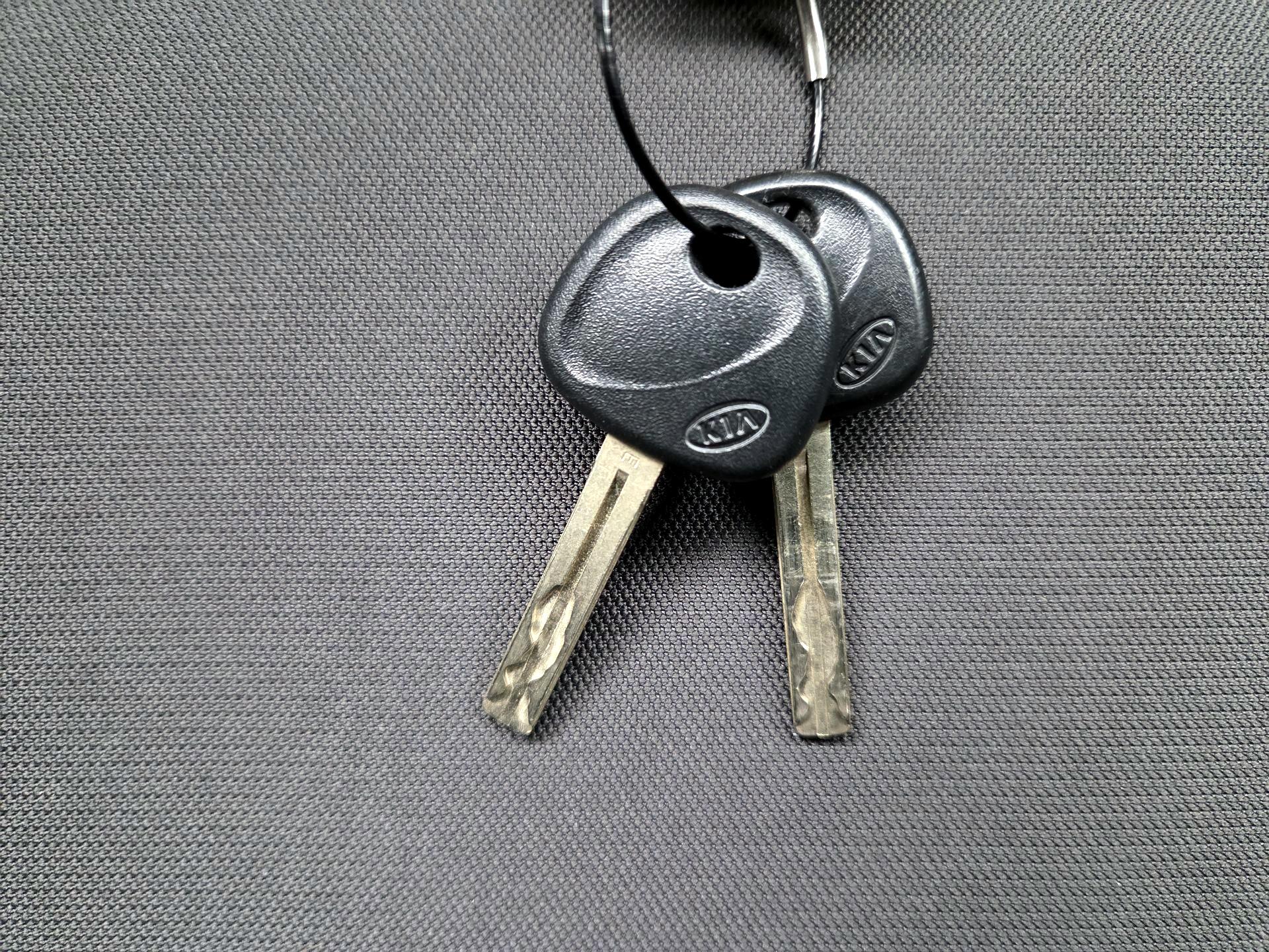 Thumbnail: 2014 Kia Rio - 20