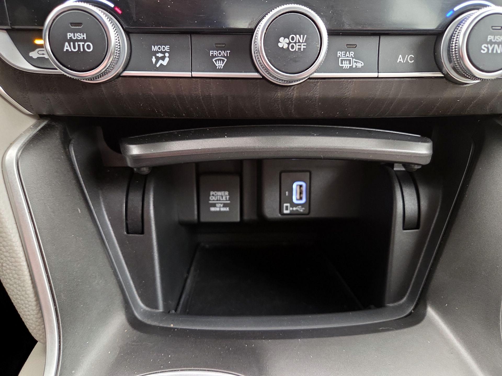 Thumbnail: 2019 Honda Accord - 18