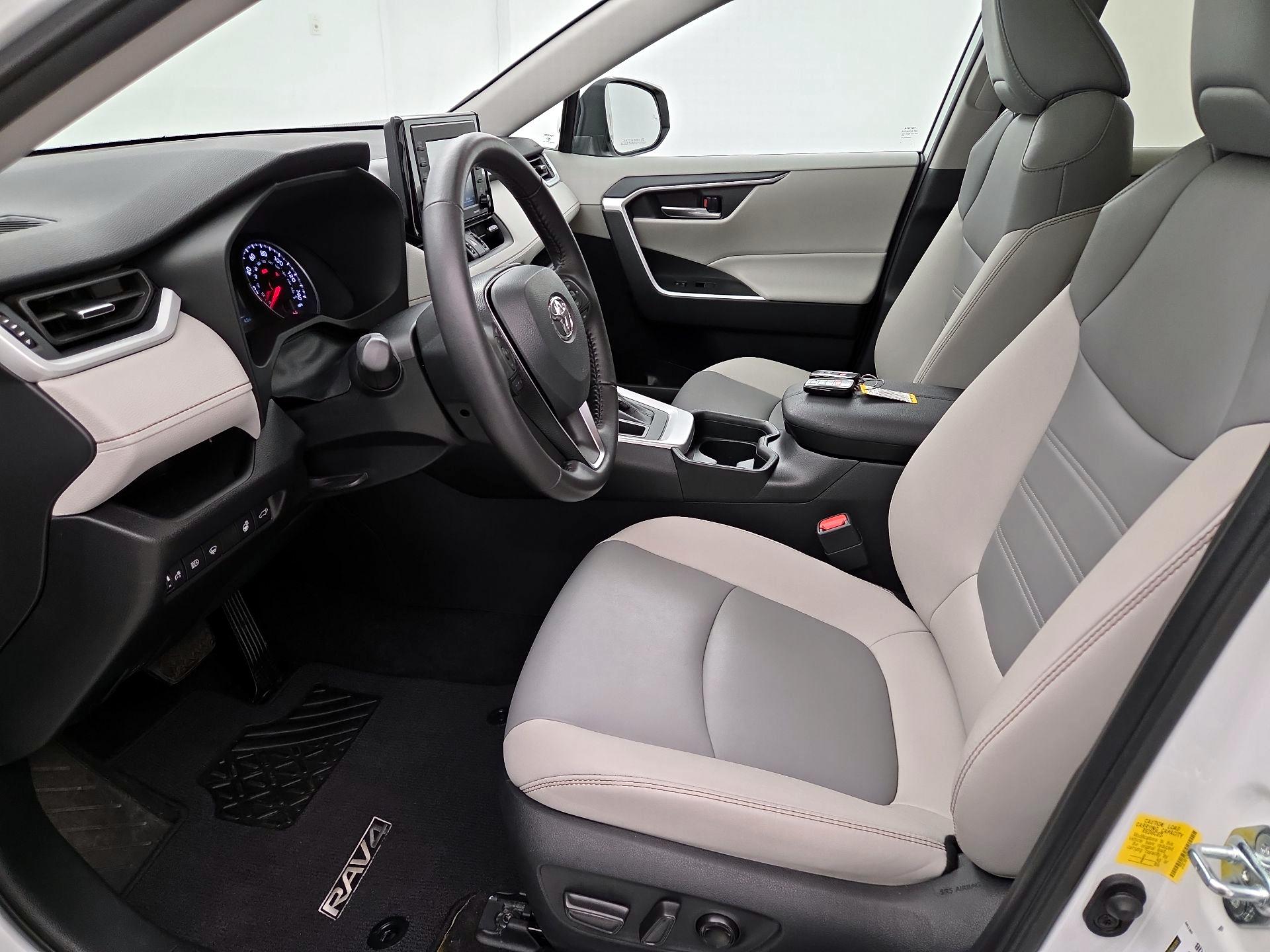 Thumbnail: 2021 Toyota RAV4 - 11