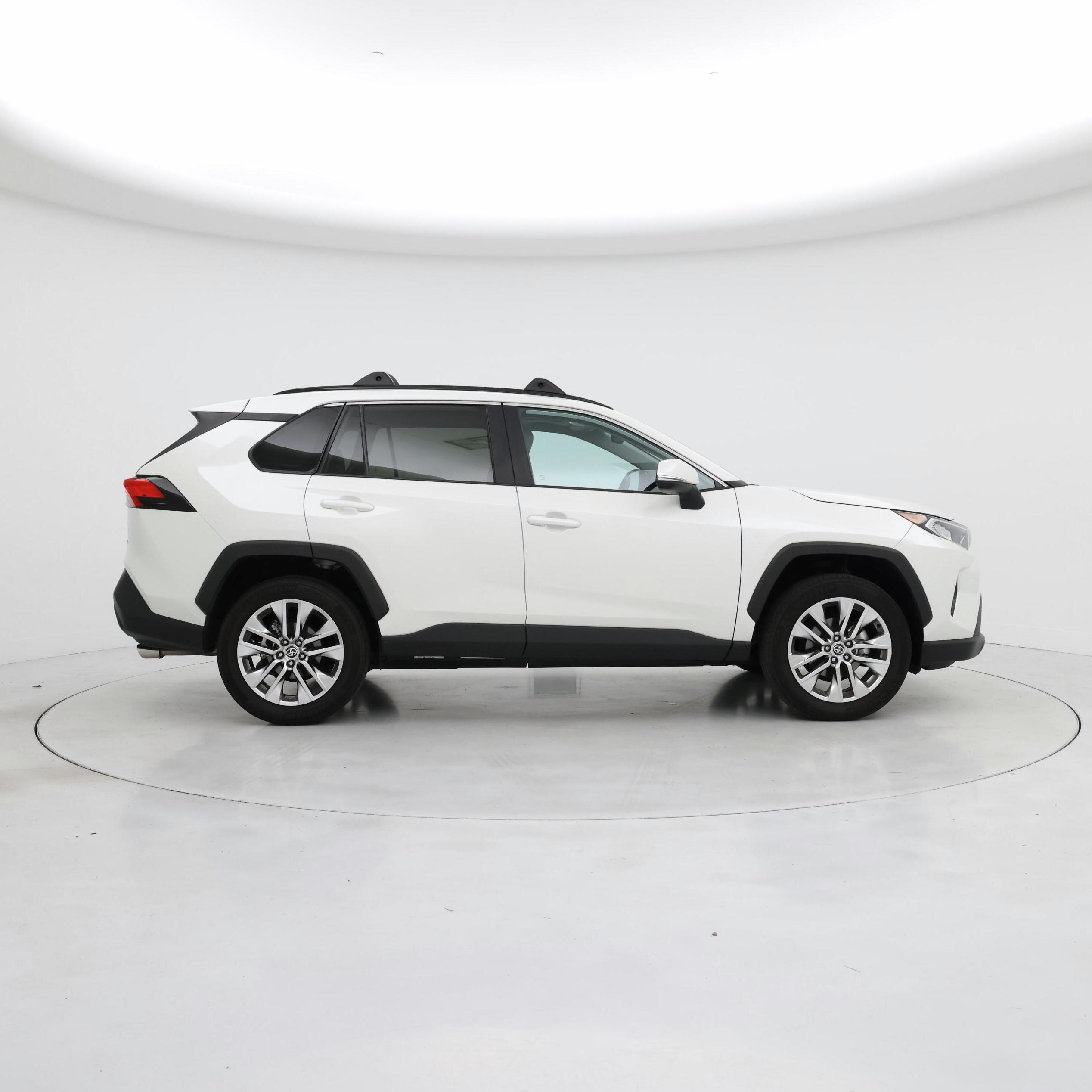 Thumbnail: 2021 Toyota RAV4 - 7