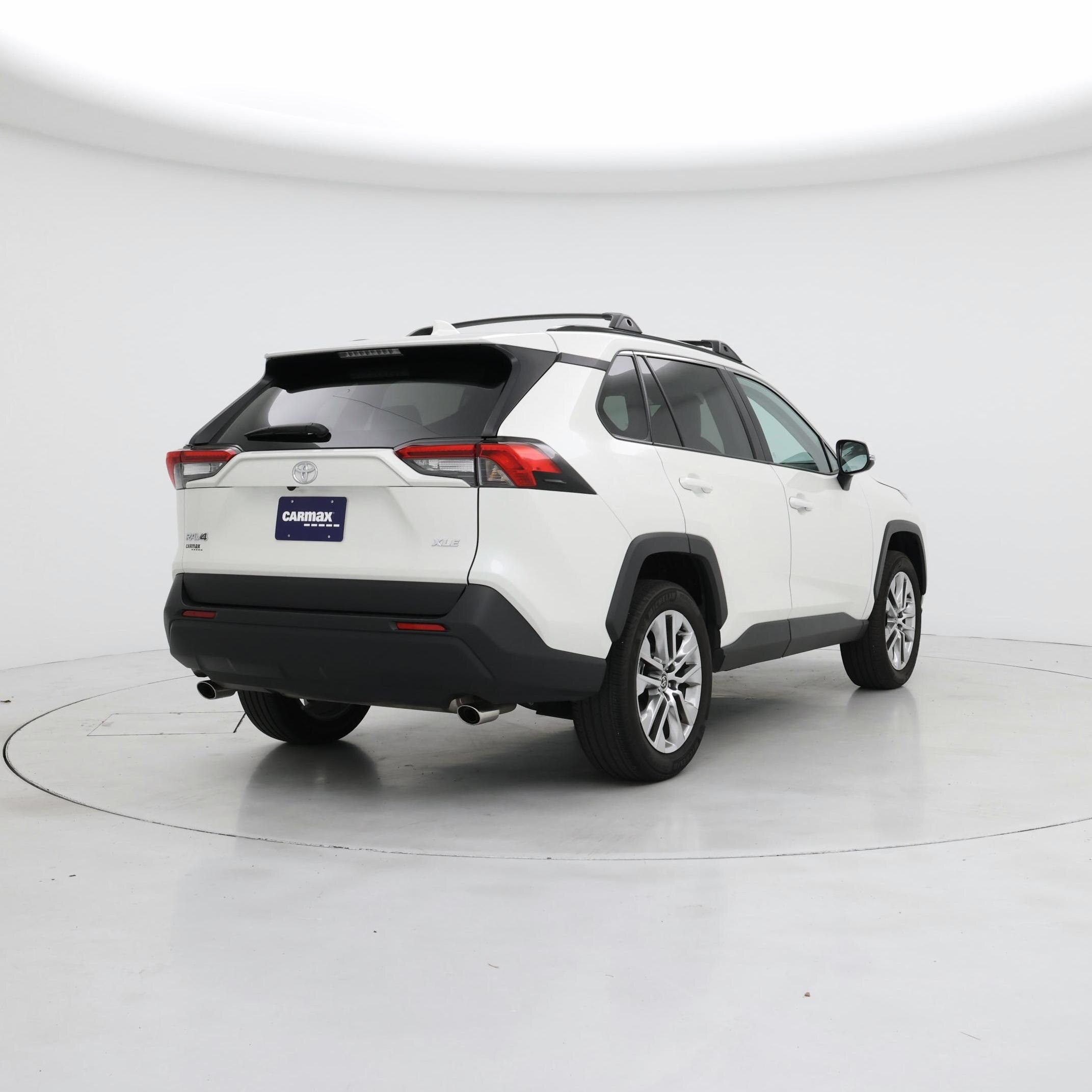 Thumbnail: 2021 Toyota RAV4 - 8