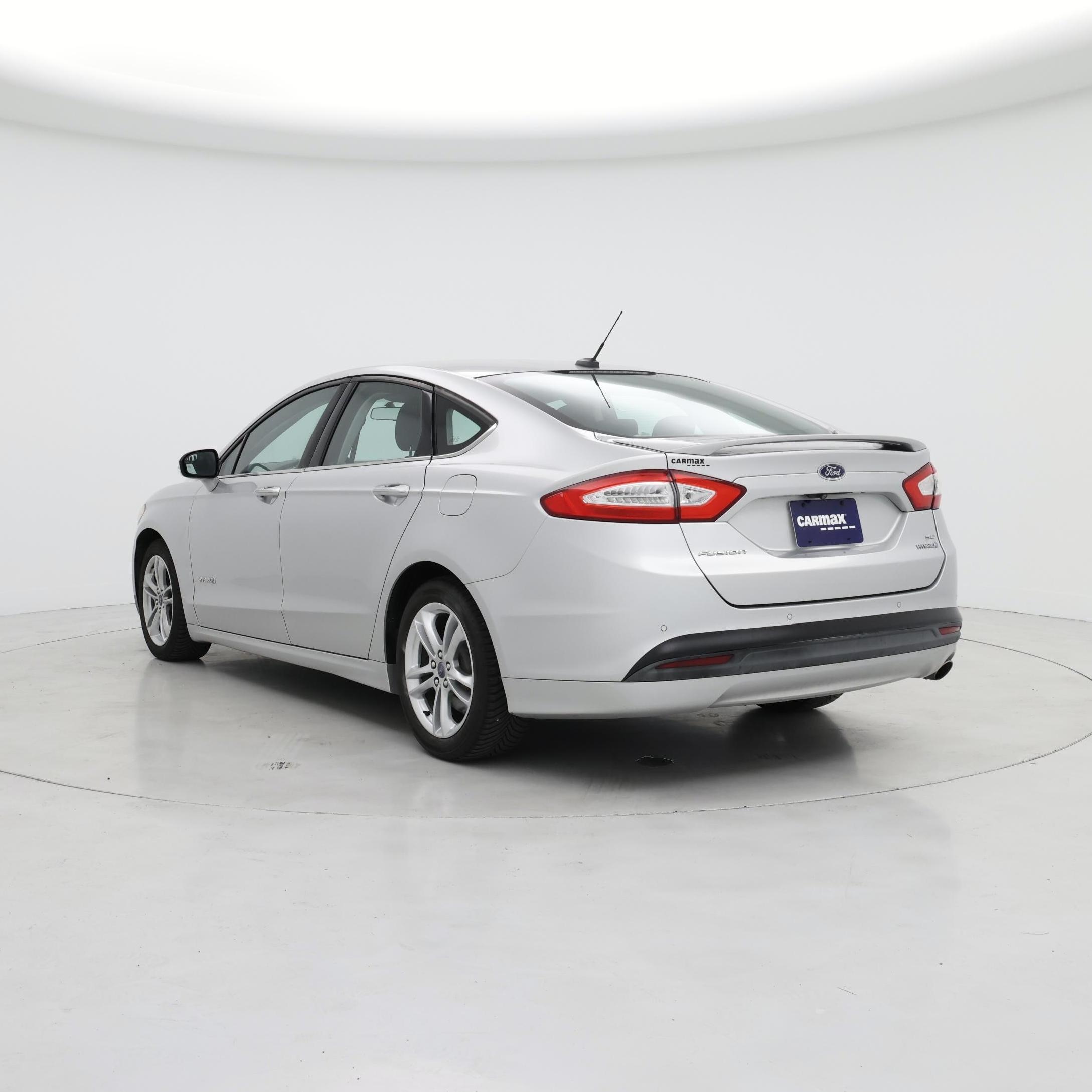 Thumbnail: 2016 Ford Fusion - 2