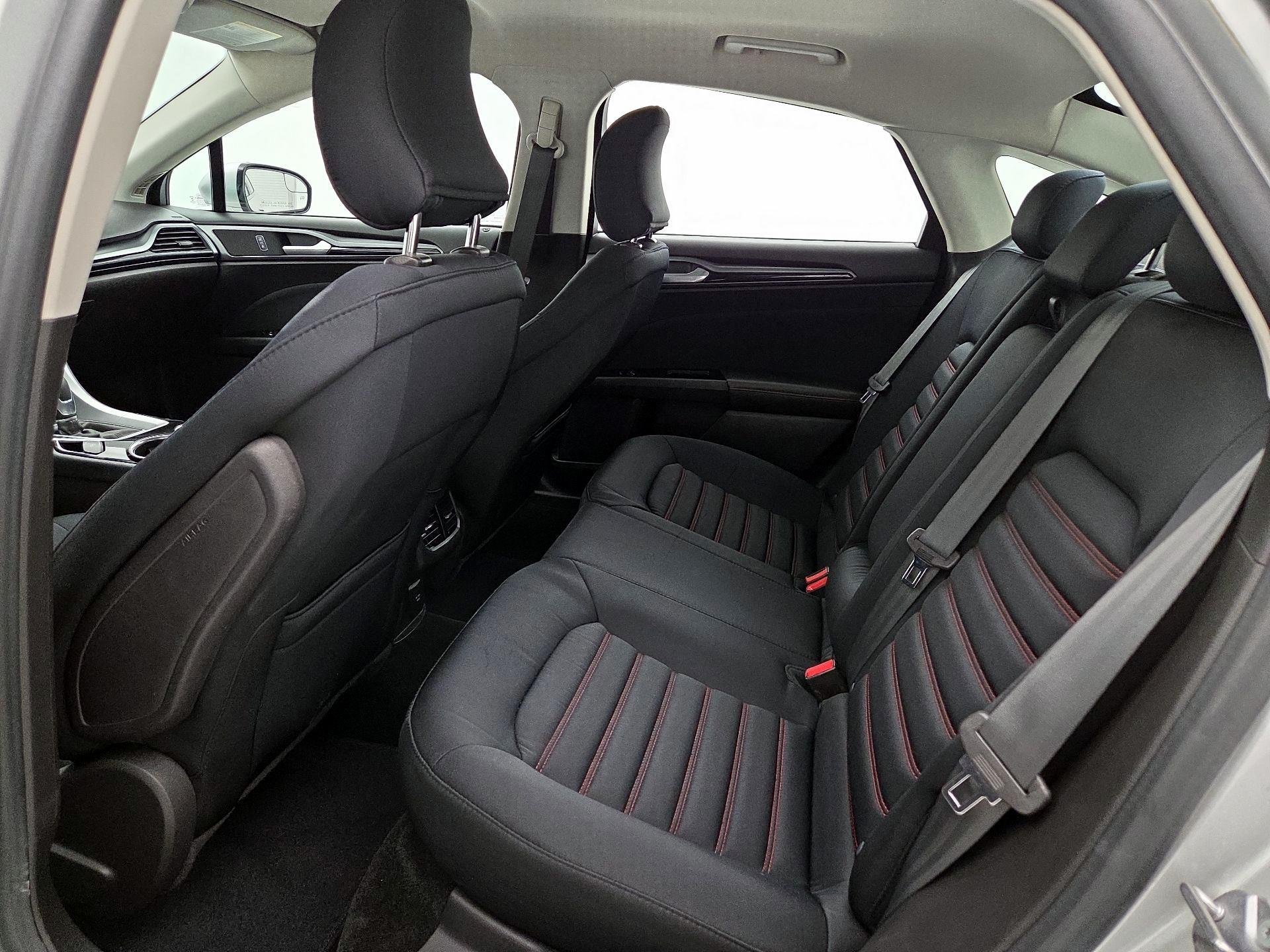 Thumbnail: 2016 Ford Fusion - 20