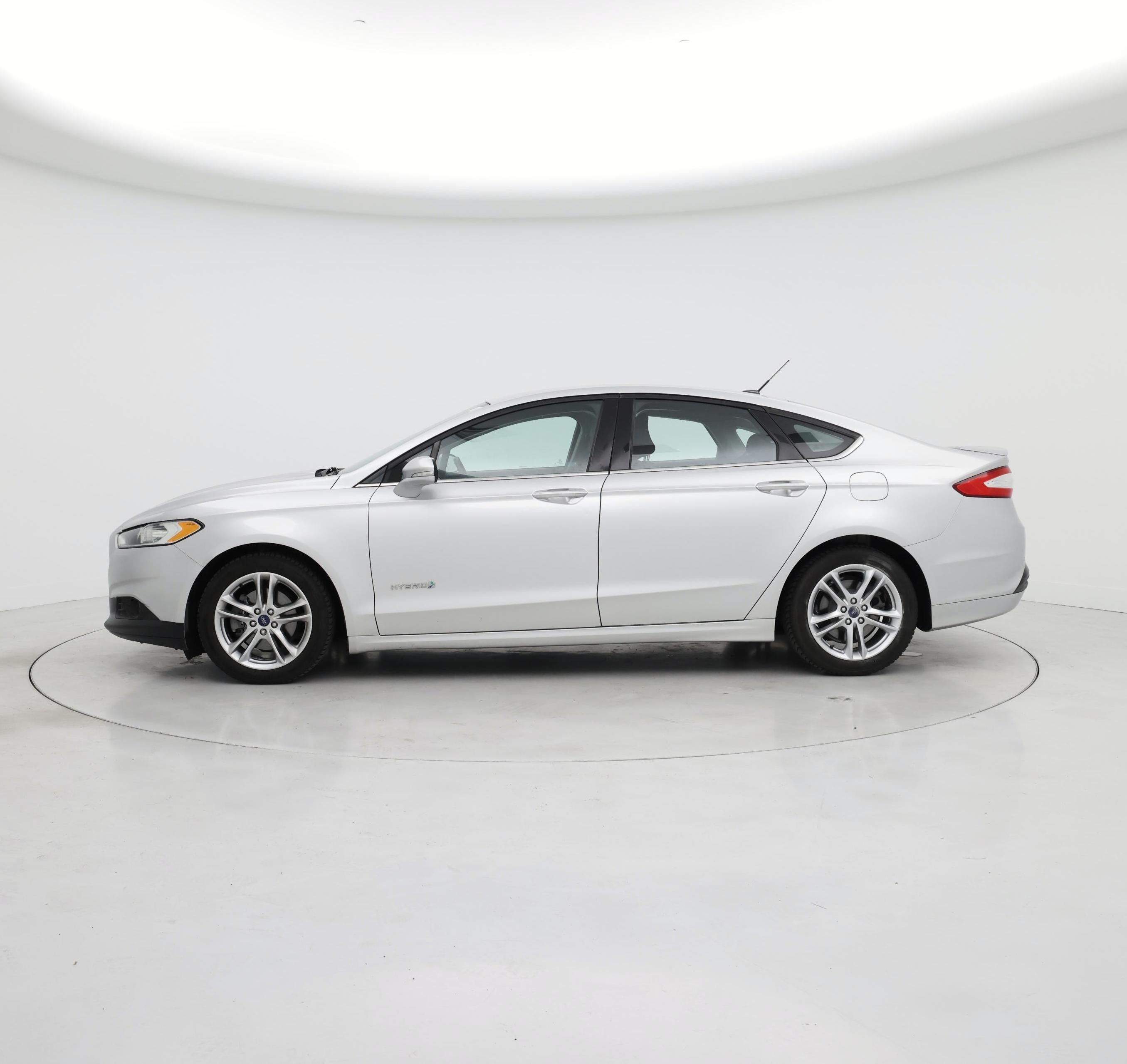 Thumbnail: 2016 Ford Fusion - 3