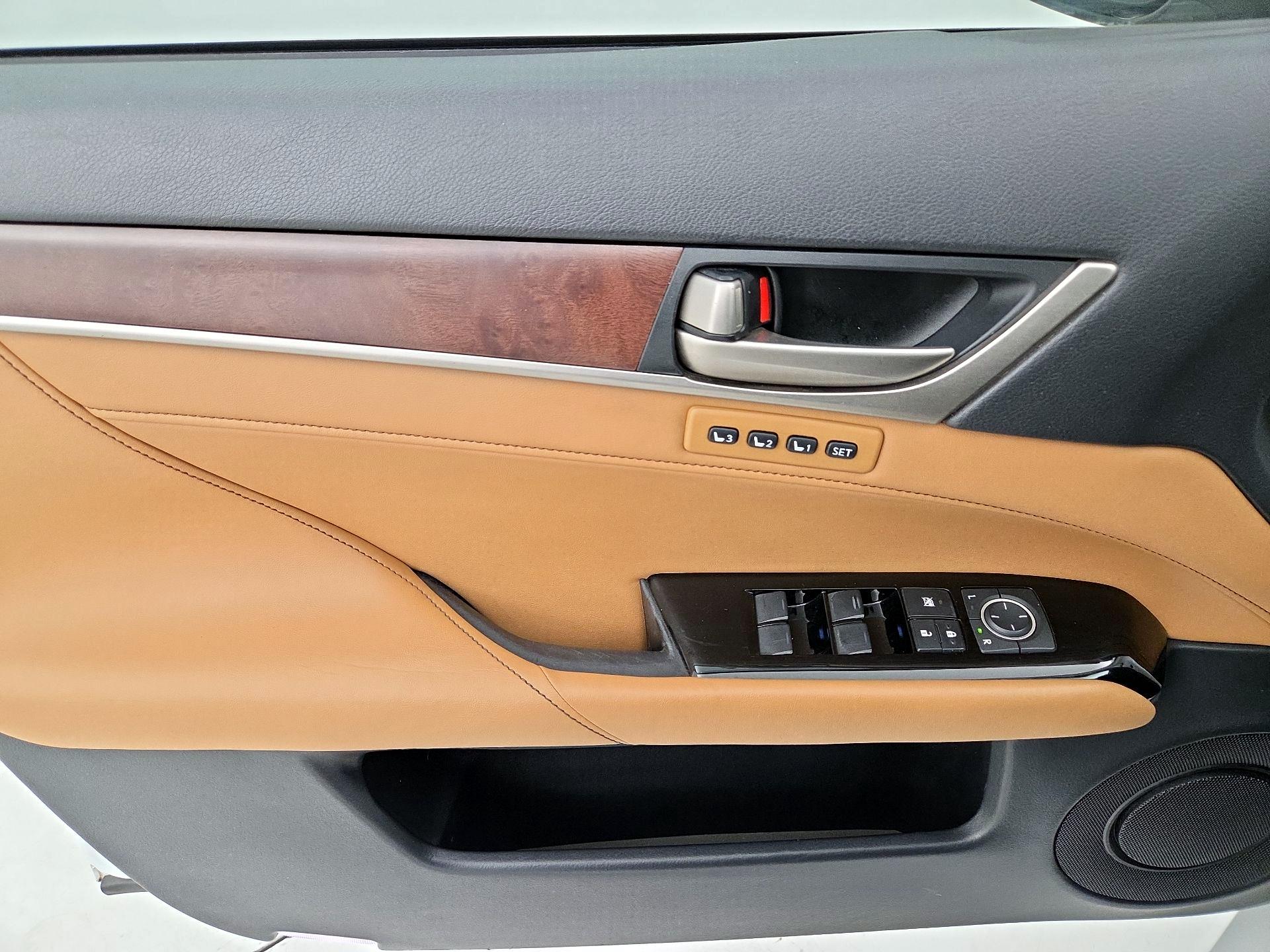 Thumbnail: 2015 Lexus GS - 12