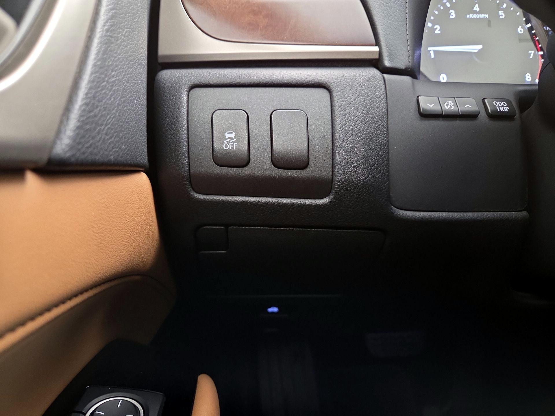 Thumbnail: 2015 Lexus GS - 13