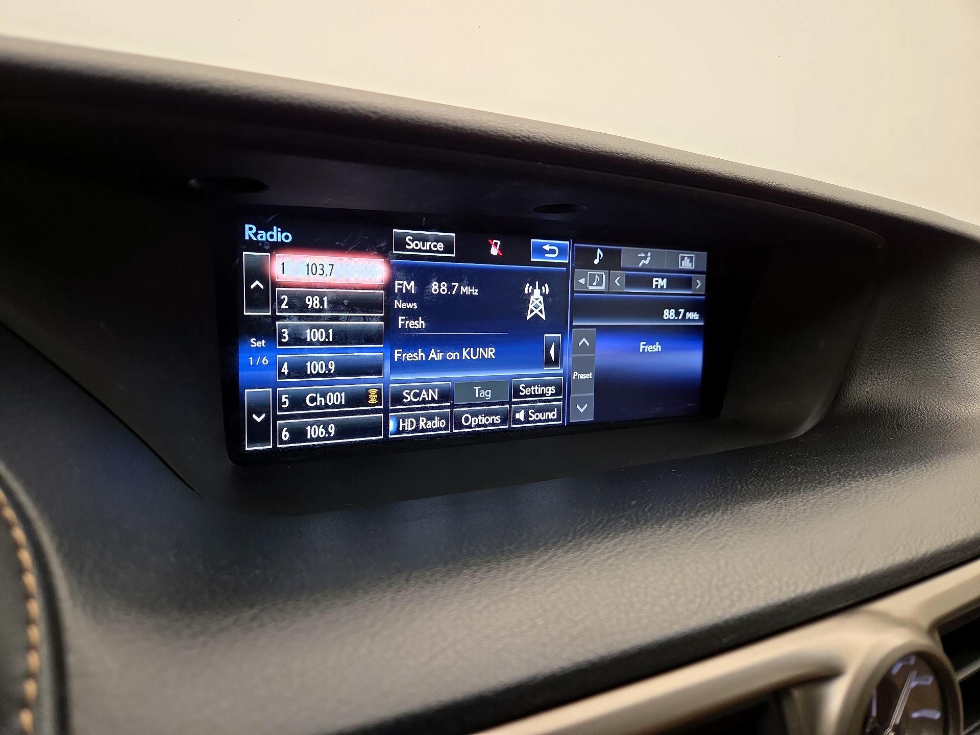 Thumbnail: 2015 Lexus GS - 15