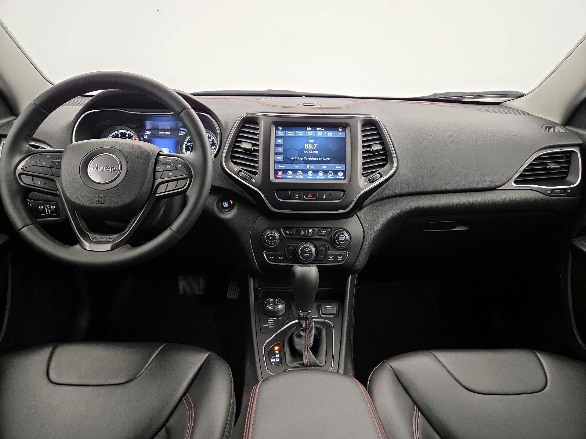 Thumbnail: 2021 Jeep Cherokee - 9