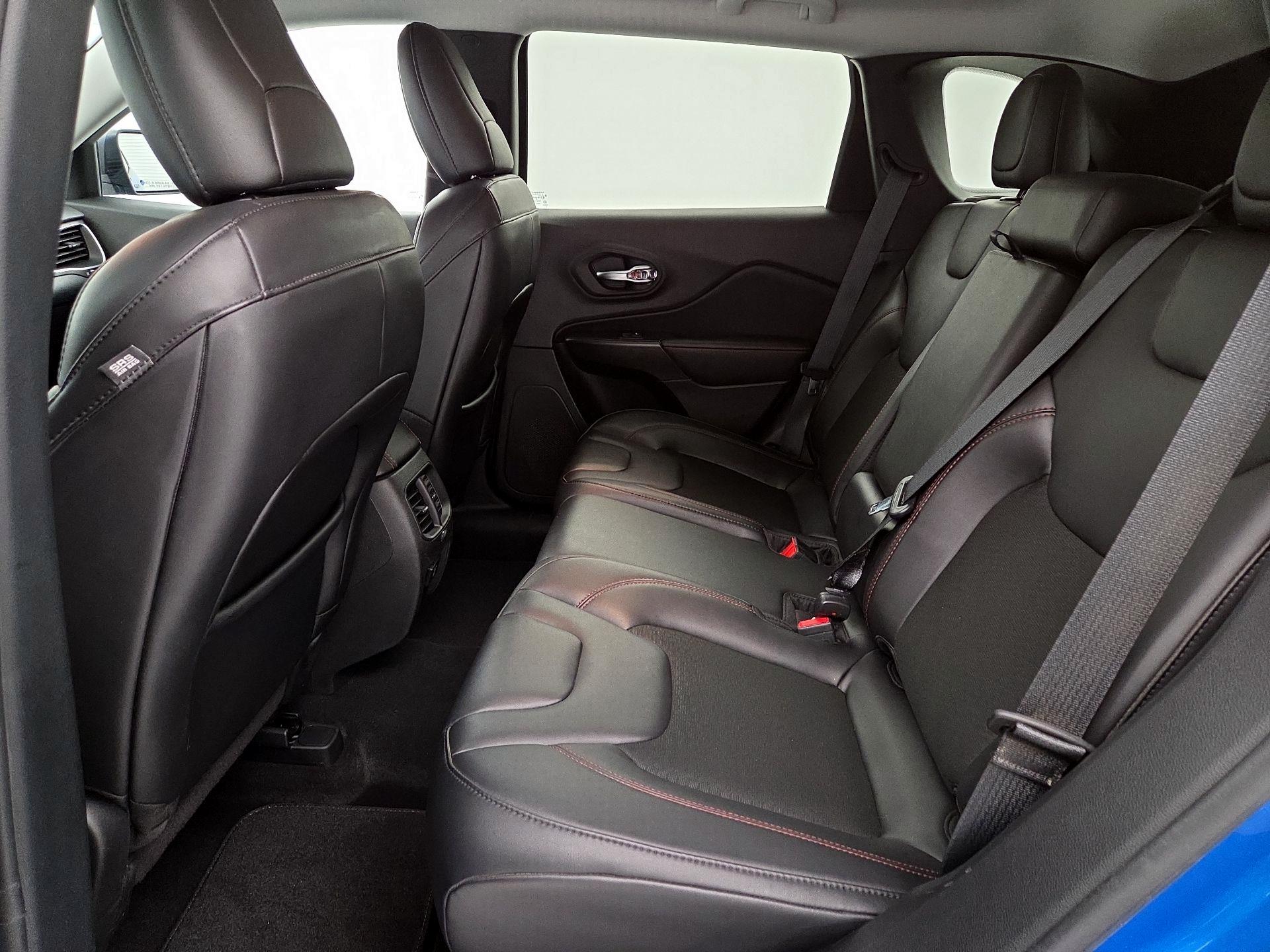 Thumbnail: 2021 Jeep Cherokee - 19