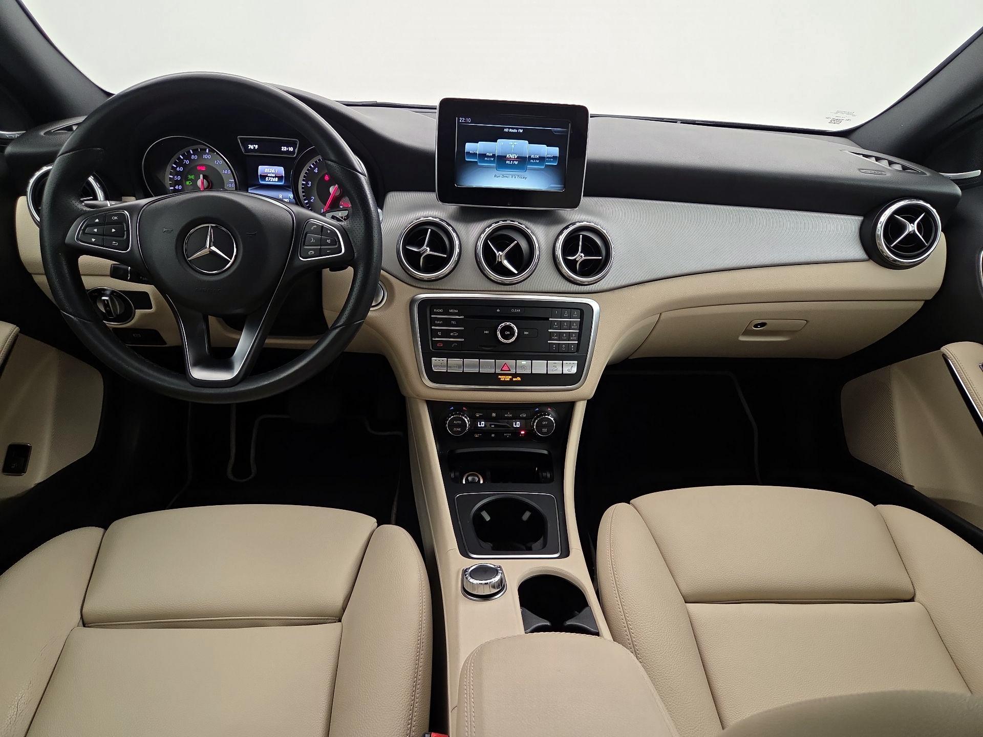 Thumbnail: 2017 Mercedes-Benz GLA - 9