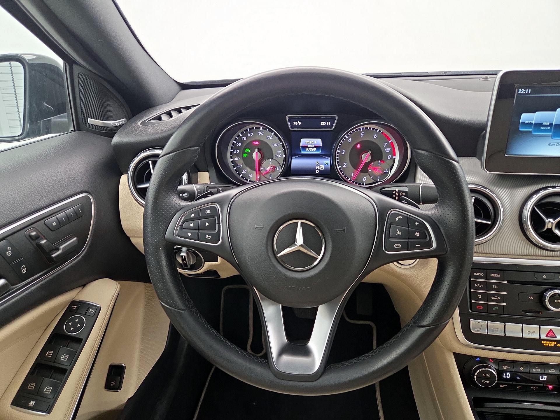 Thumbnail: 2017 Mercedes-Benz GLA - 10
