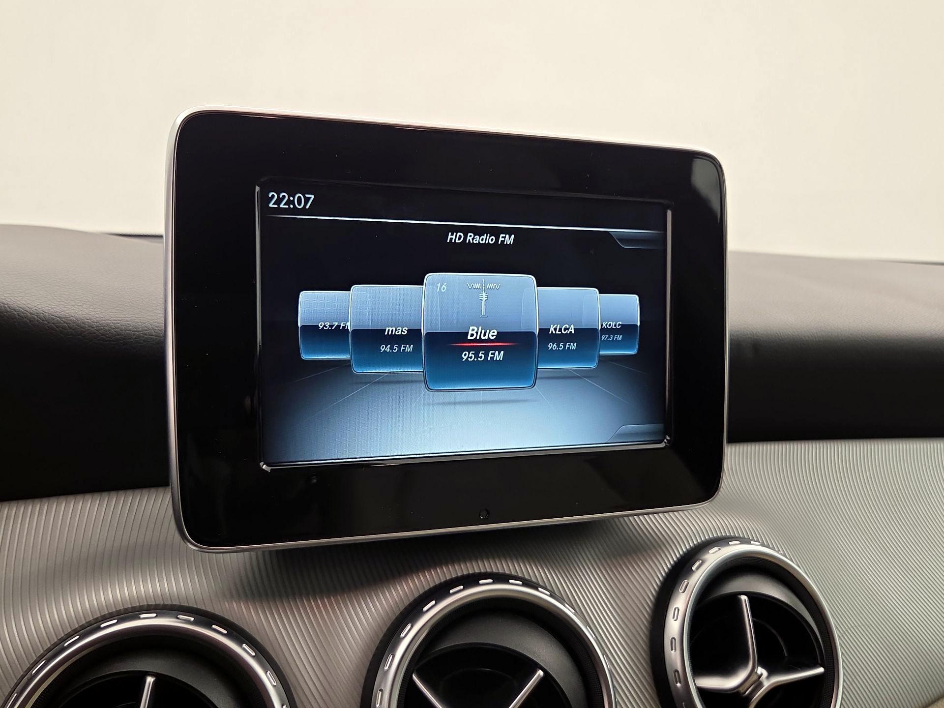 Thumbnail: 2017 Mercedes-Benz GLA - 15