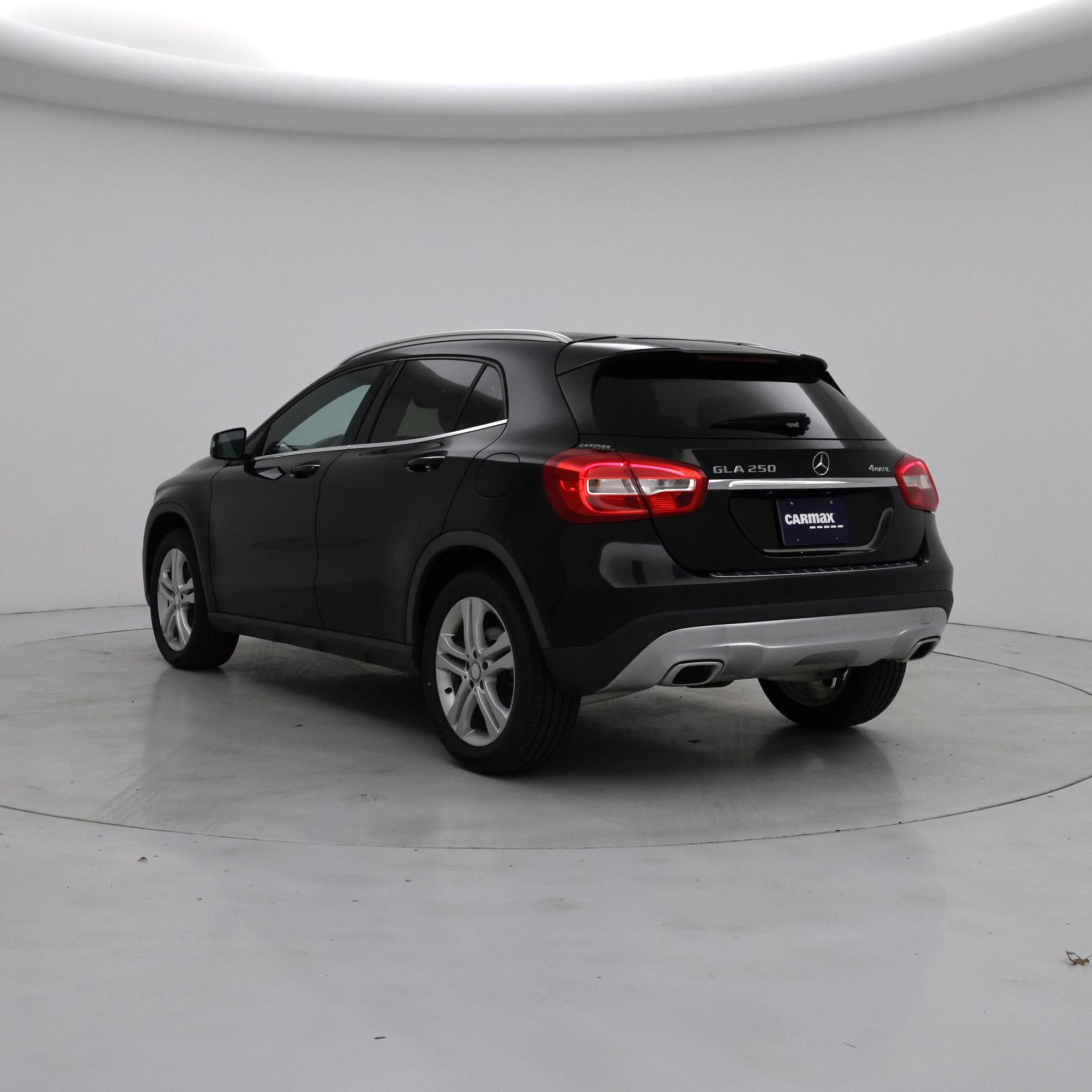 Thumbnail: 2017 Mercedes-Benz GLA - 2