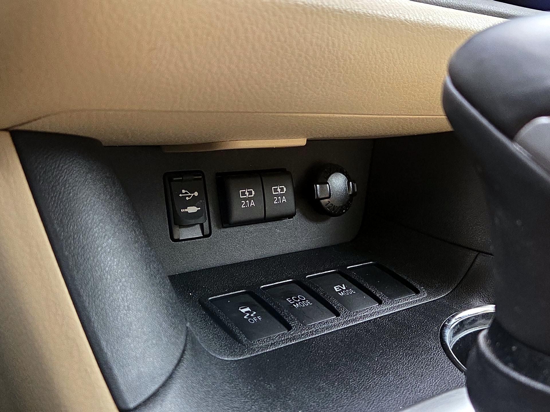 Thumbnail: 2017 Toyota Highlander - 18