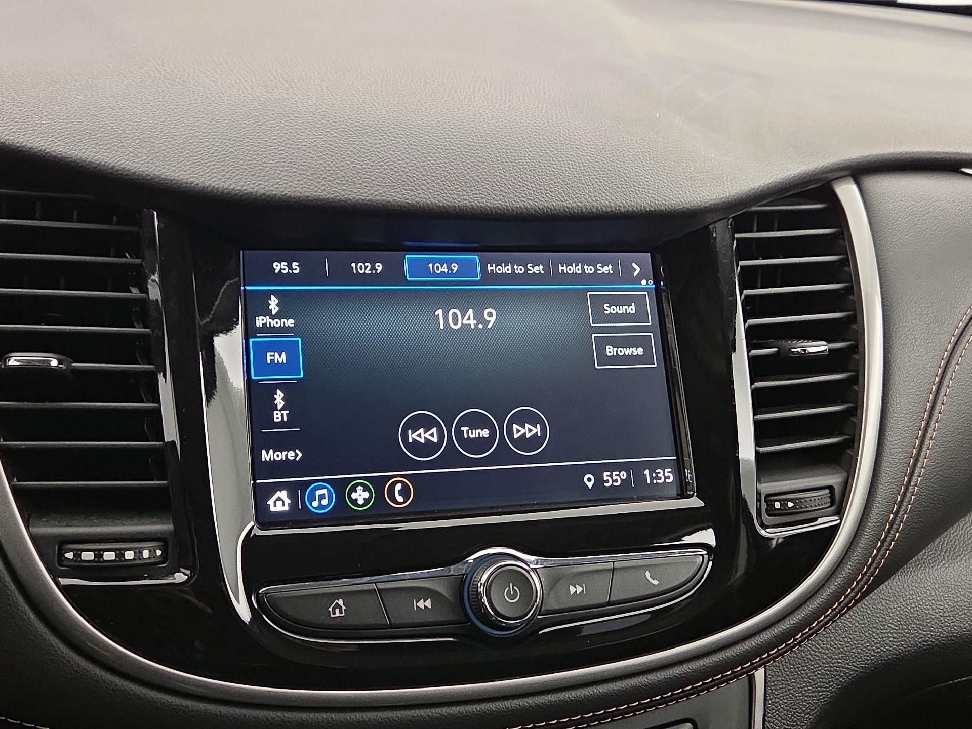 Thumbnail: 2018 Chevrolet Trax - 15