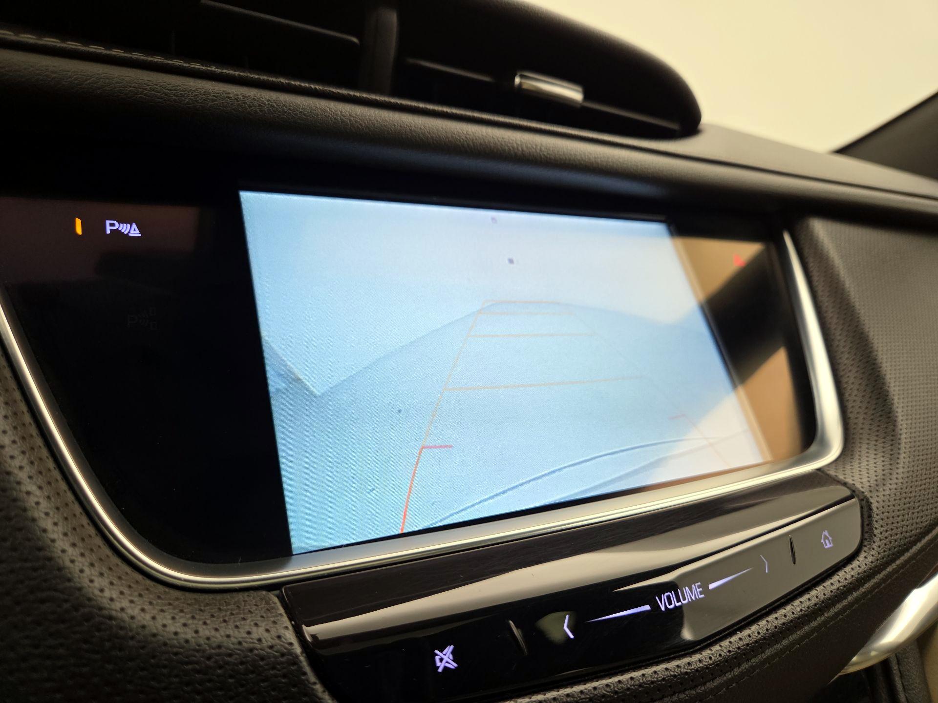 Thumbnail: 2018 Cadillac XT5 - 14