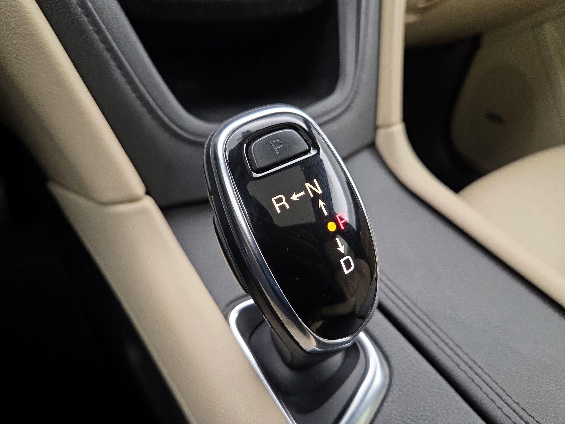 Thumbnail: 2018 Cadillac XT5 - 17