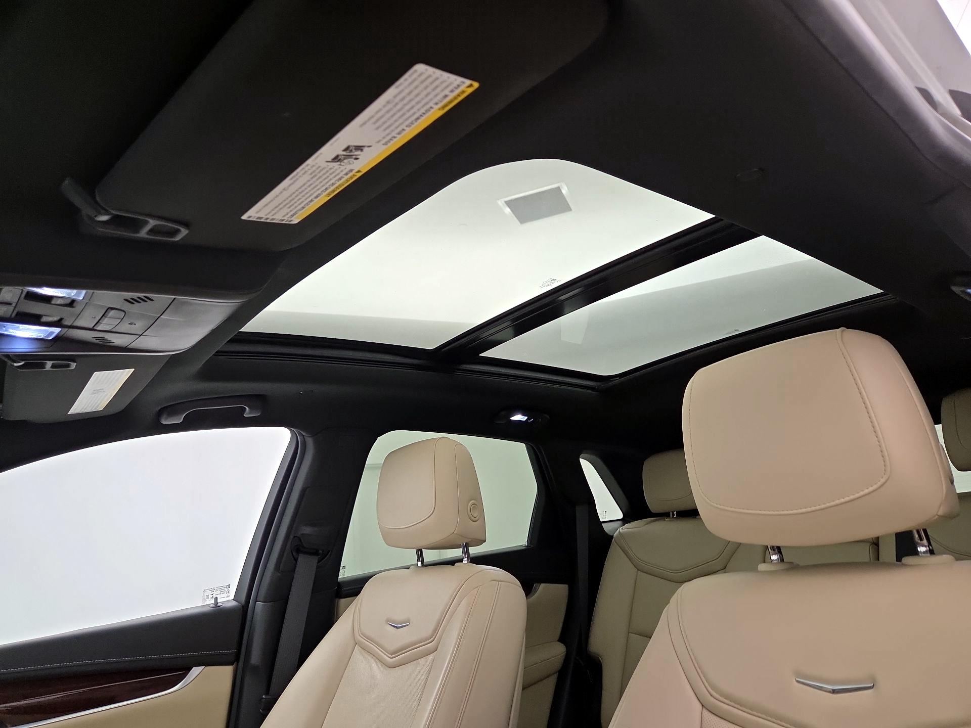 Thumbnail: 2018 Cadillac XT5 - 18