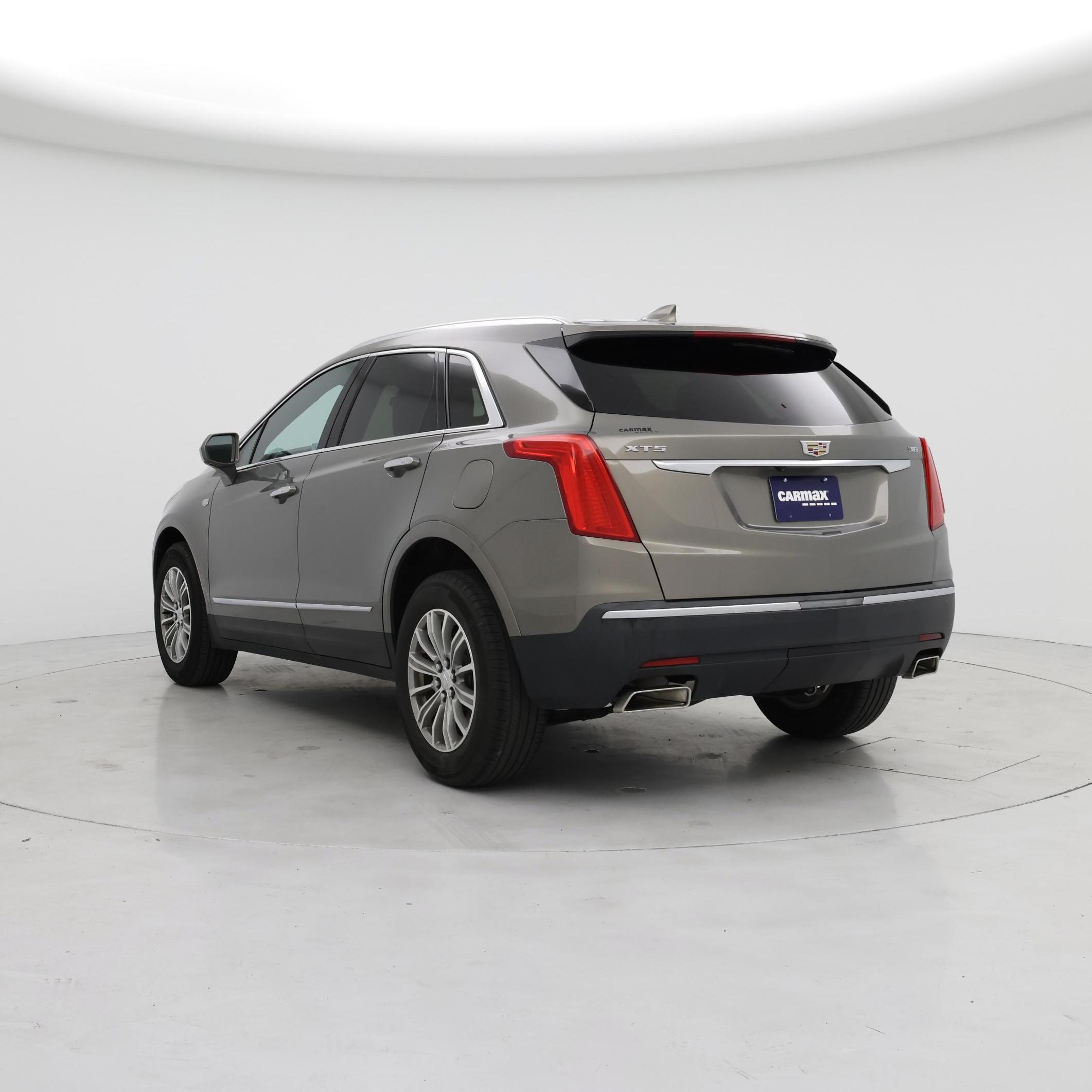 Thumbnail: 2018 Cadillac XT5 - 2