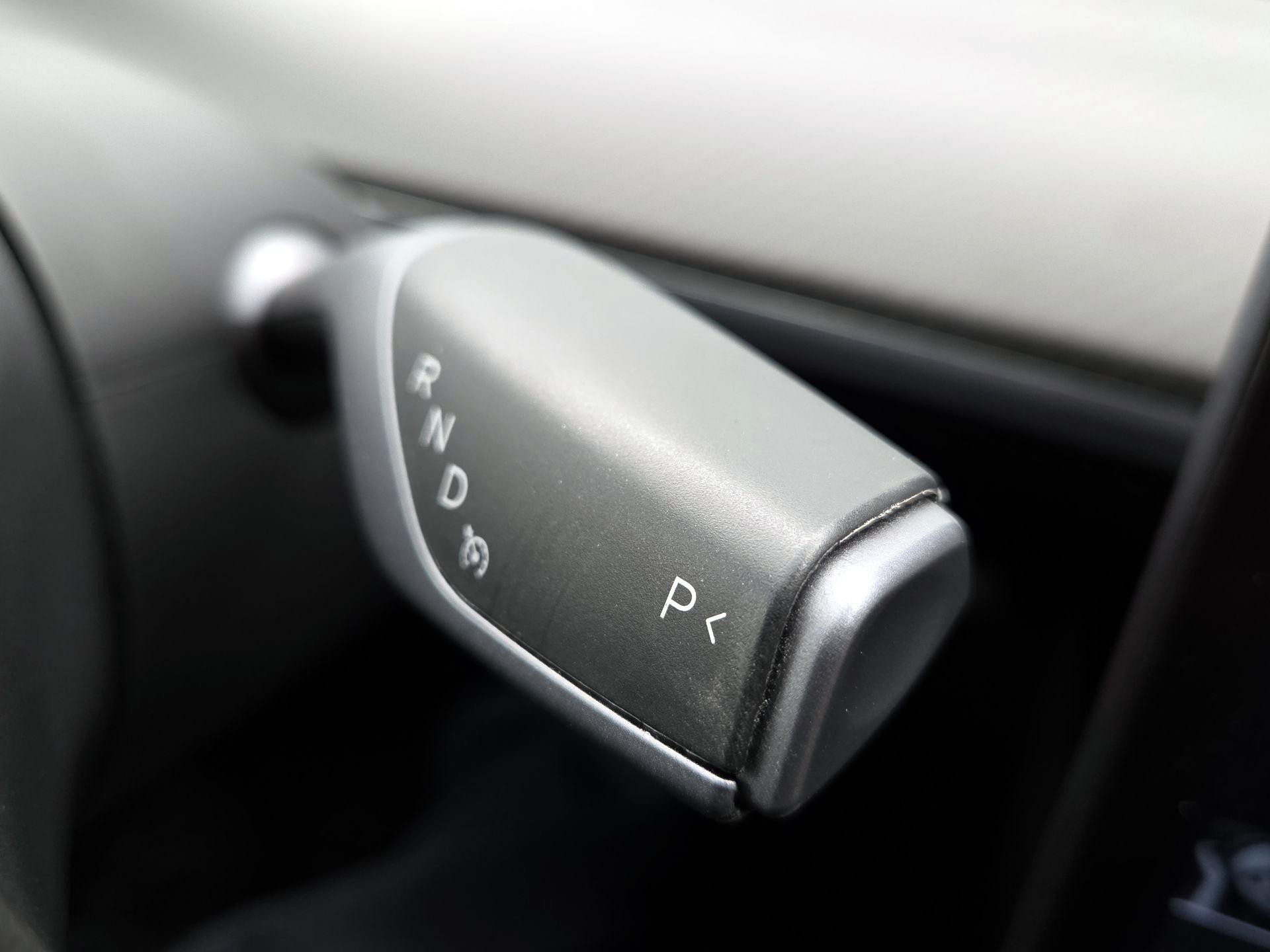 Thumbnail: 2021 Tesla Model 3 - 17