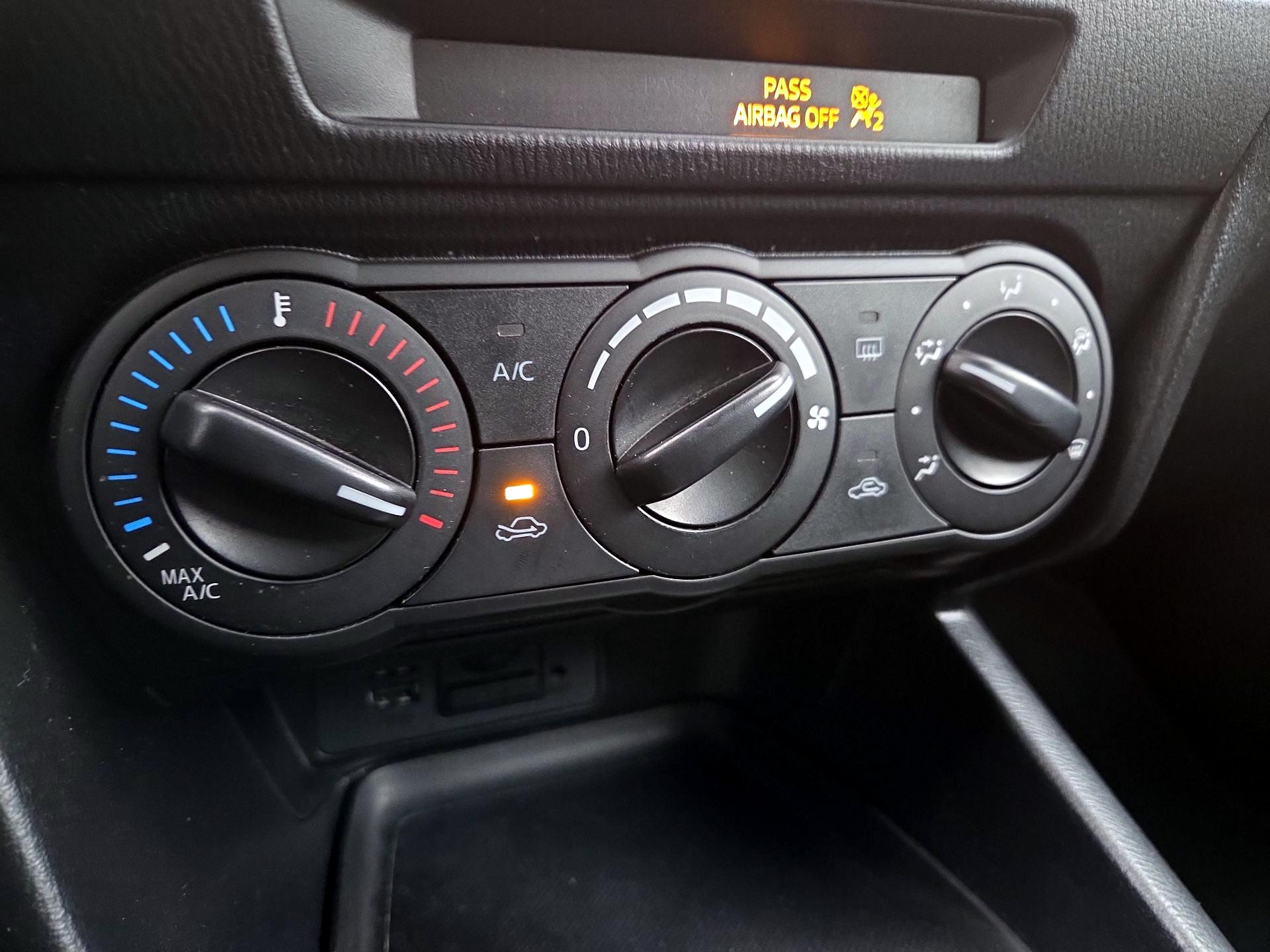 Thumbnail: 2015 Mazda Mazda3 - 15