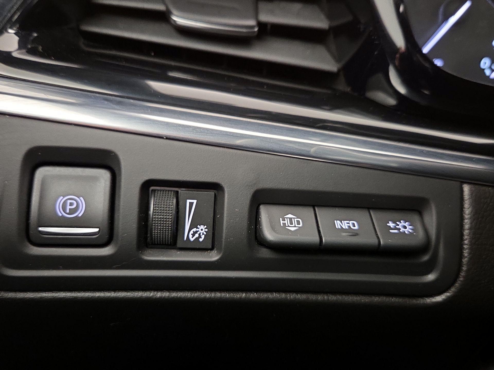 Thumbnail: 2020 Cadillac XT6 - 13