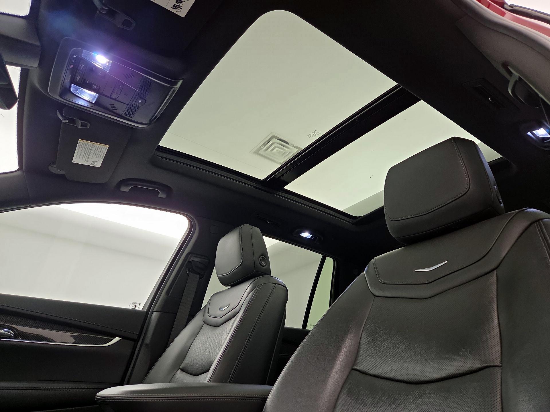 Thumbnail: 2020 Cadillac XT6 - 18