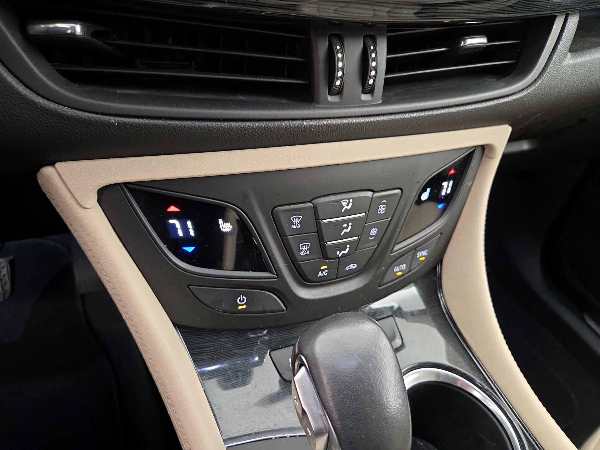 Thumbnail: 2017 Buick Envision - 16