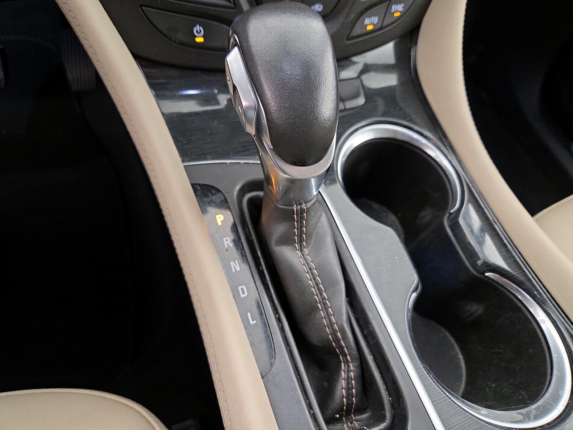 Thumbnail: 2017 Buick Envision - 17